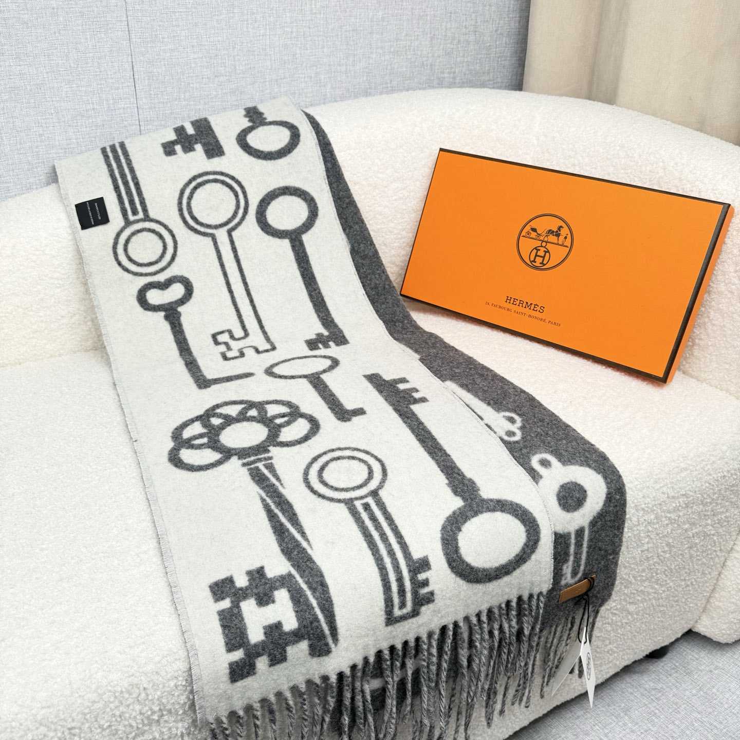 Hermes Casaque Porte-Clefs Scarf - DesignerGu
