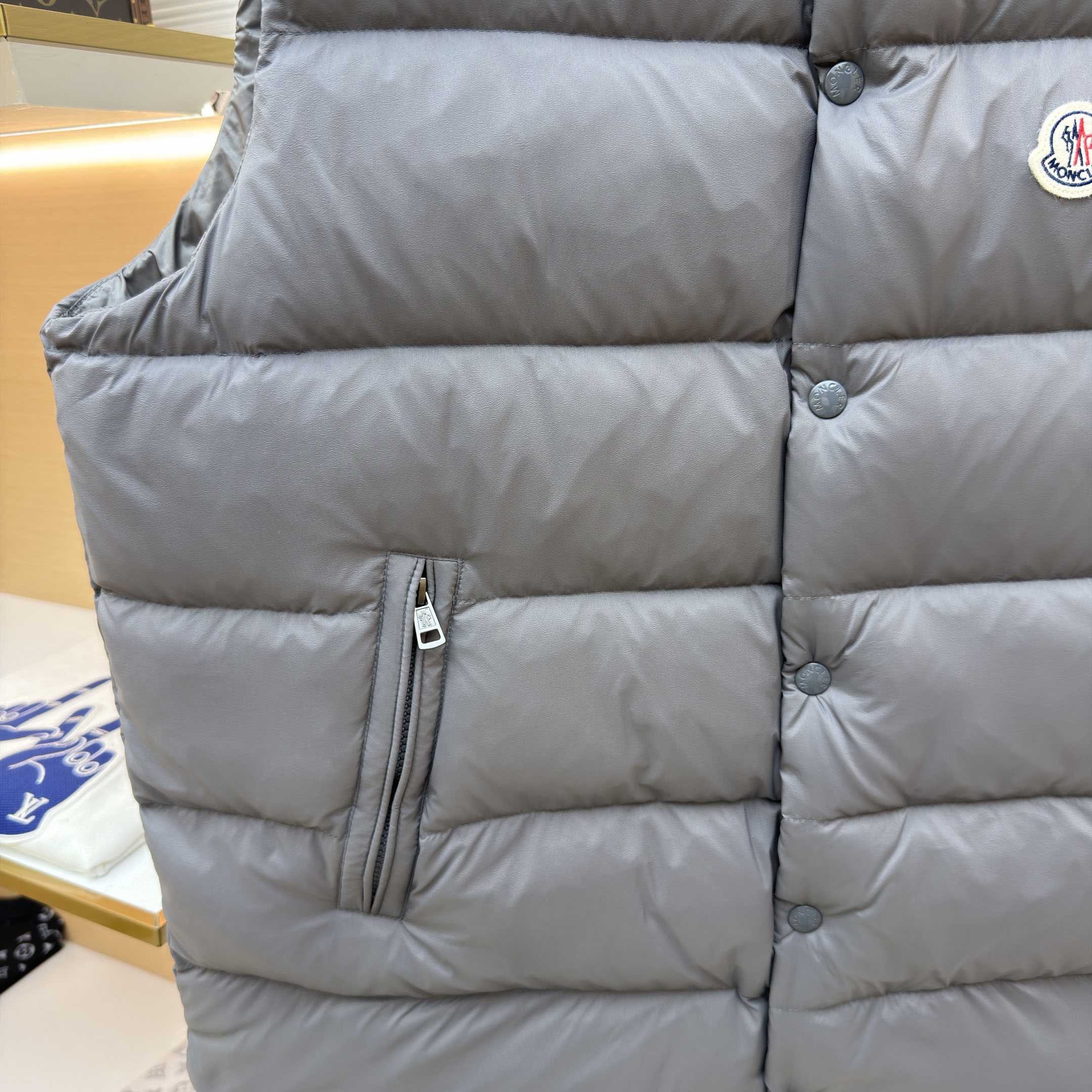 Moncler Tibb Down Gilet - DesignerGu