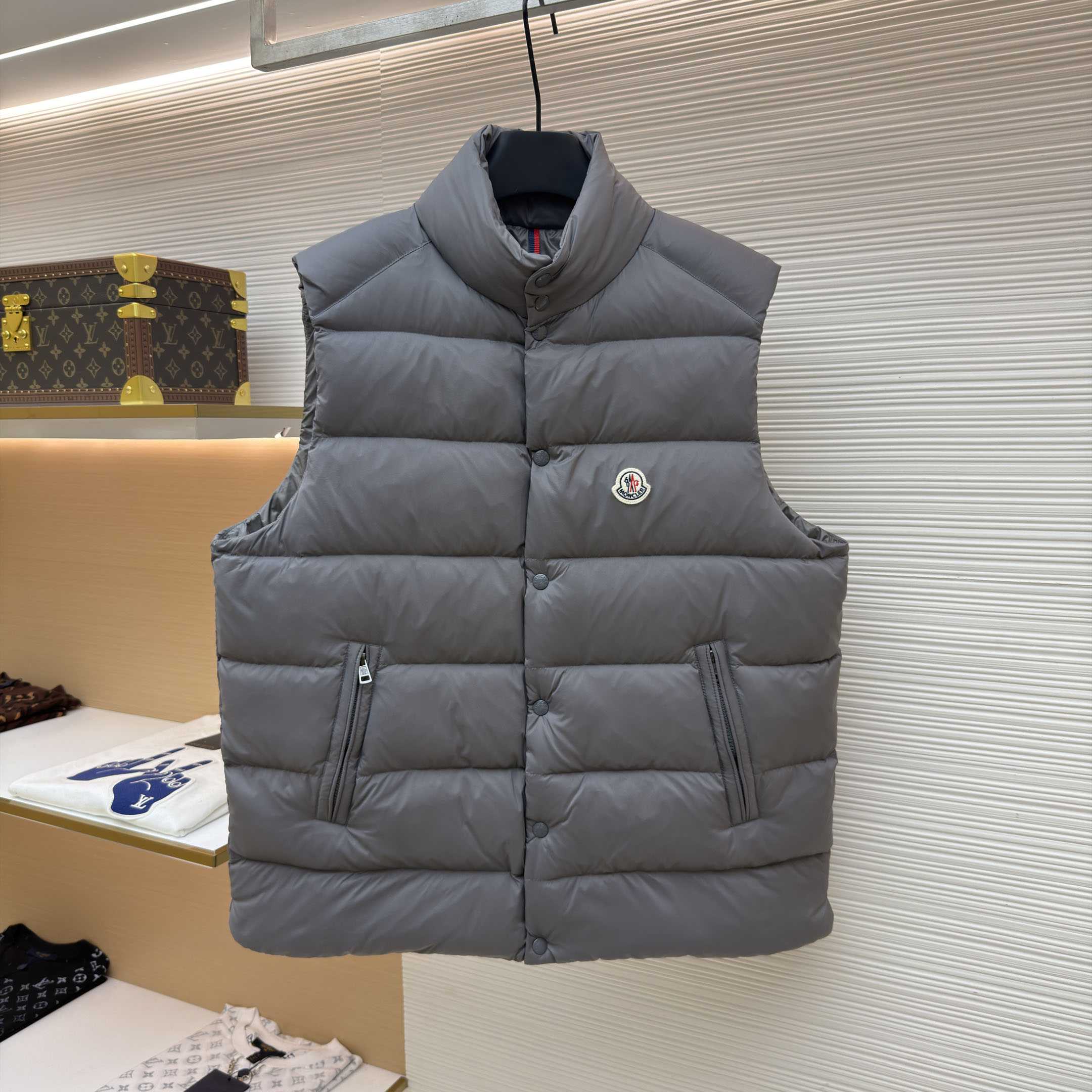 Moncler Tibb Down Gilet - DesignerGu
