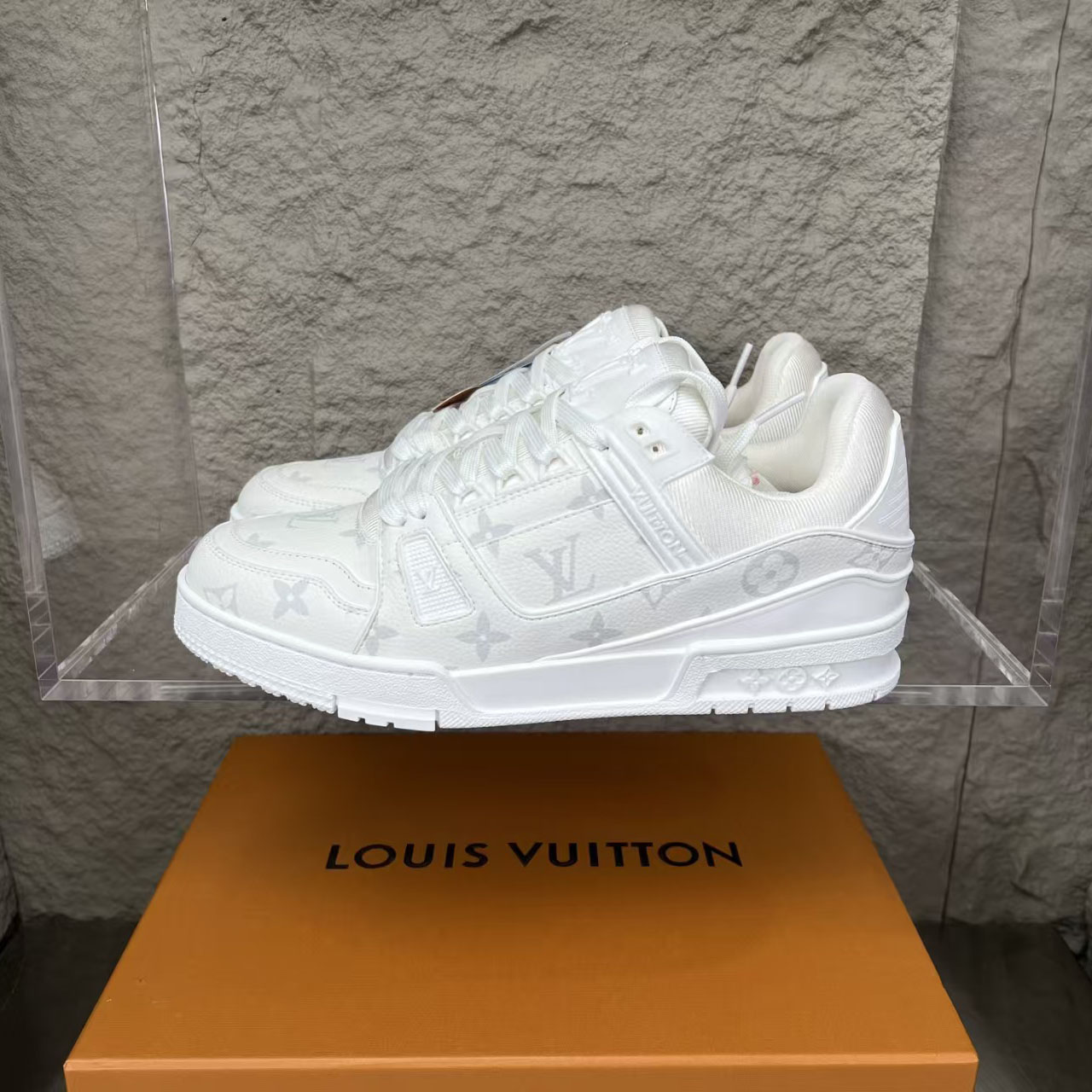 Louis Vuitton LV Trainer Sneaker 1AHDMZ (upon uk size） - DesignerGu