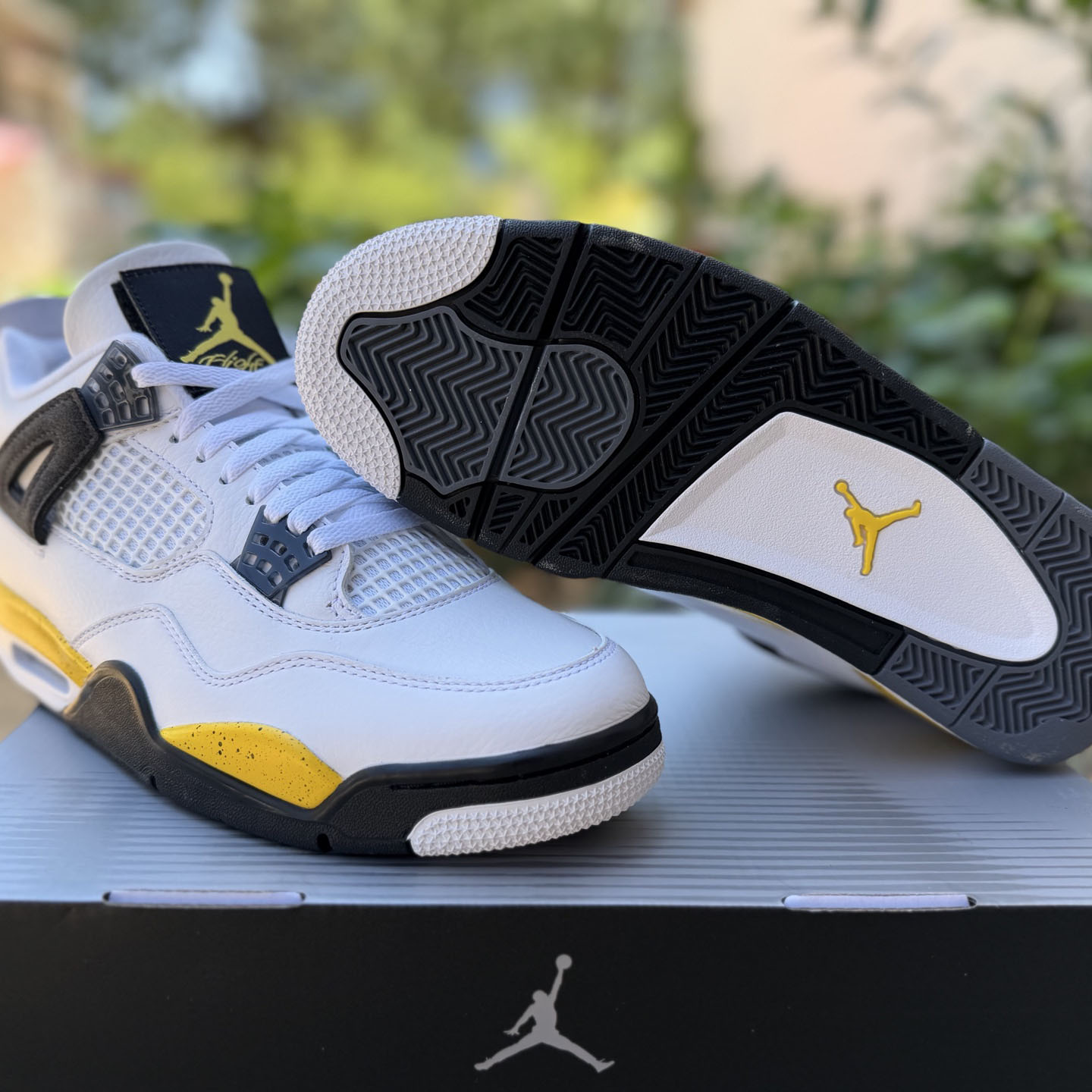  Air Jordan 4 Retro Tour Yellow  IO2463-102  - DesignerGu