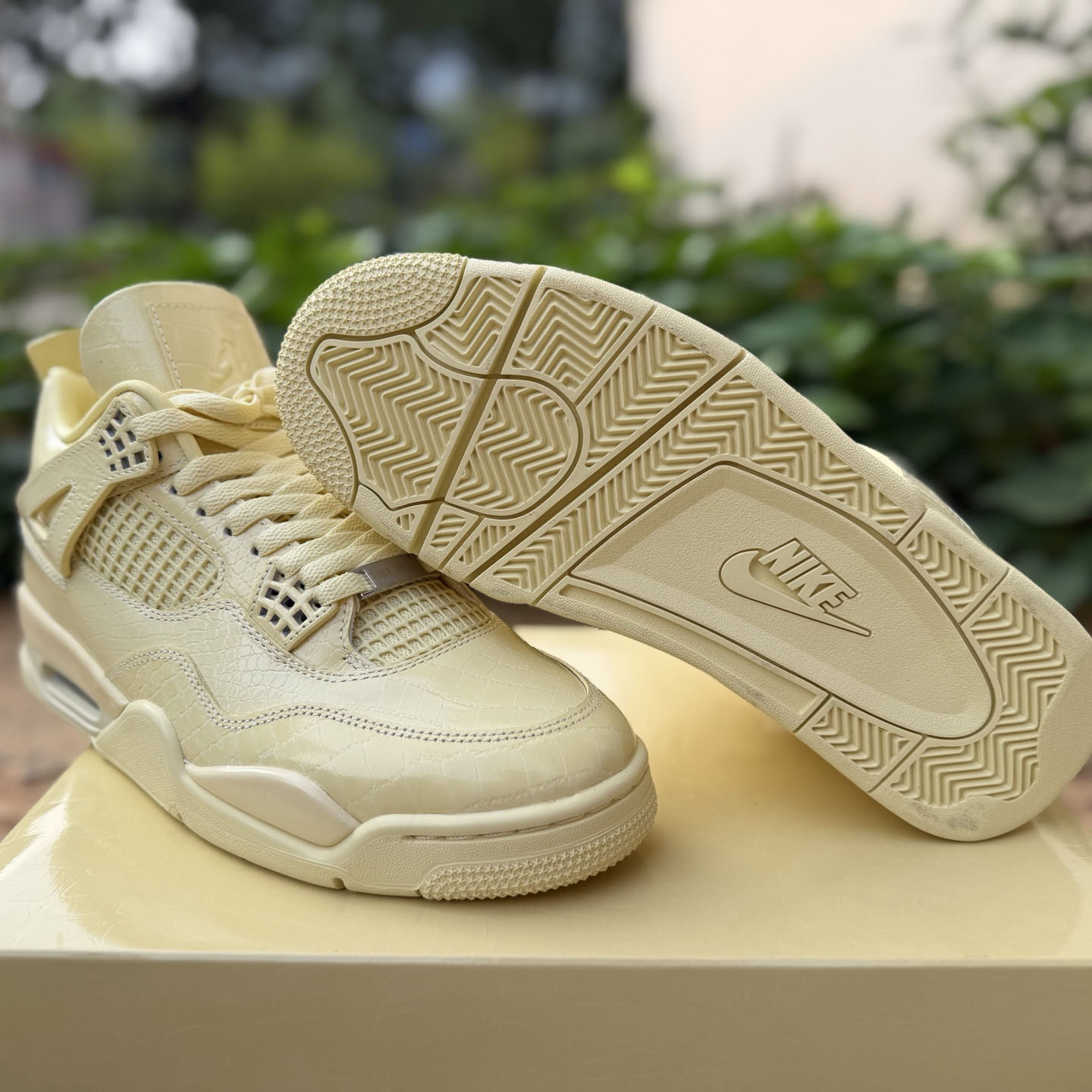 Jordan × J. Balvin Ai1r Jordan 4  IW2872-700 - DesignerGu
