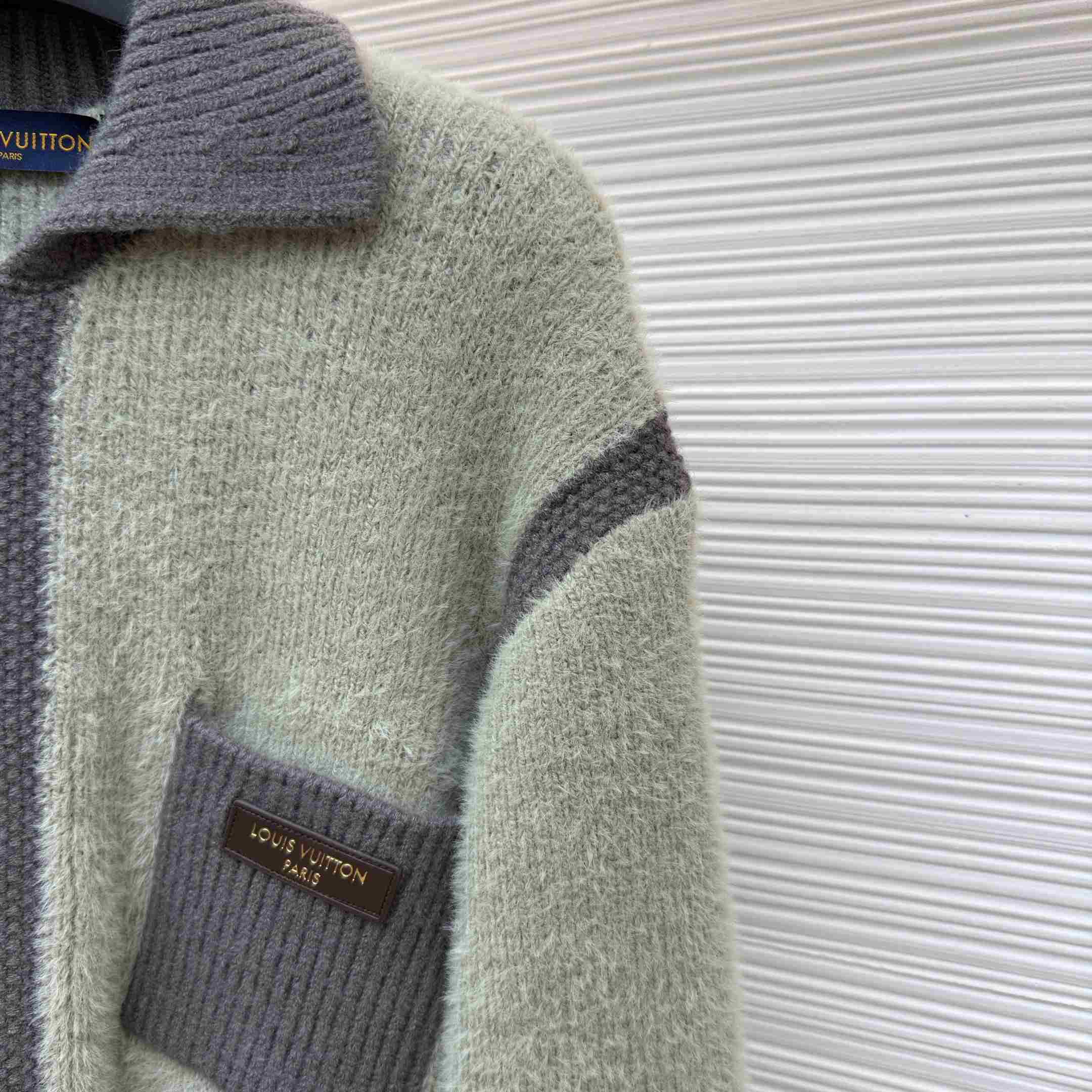 Louis Vuitton Zippered Textured Overshirt 1AKLVI - DesignerGu