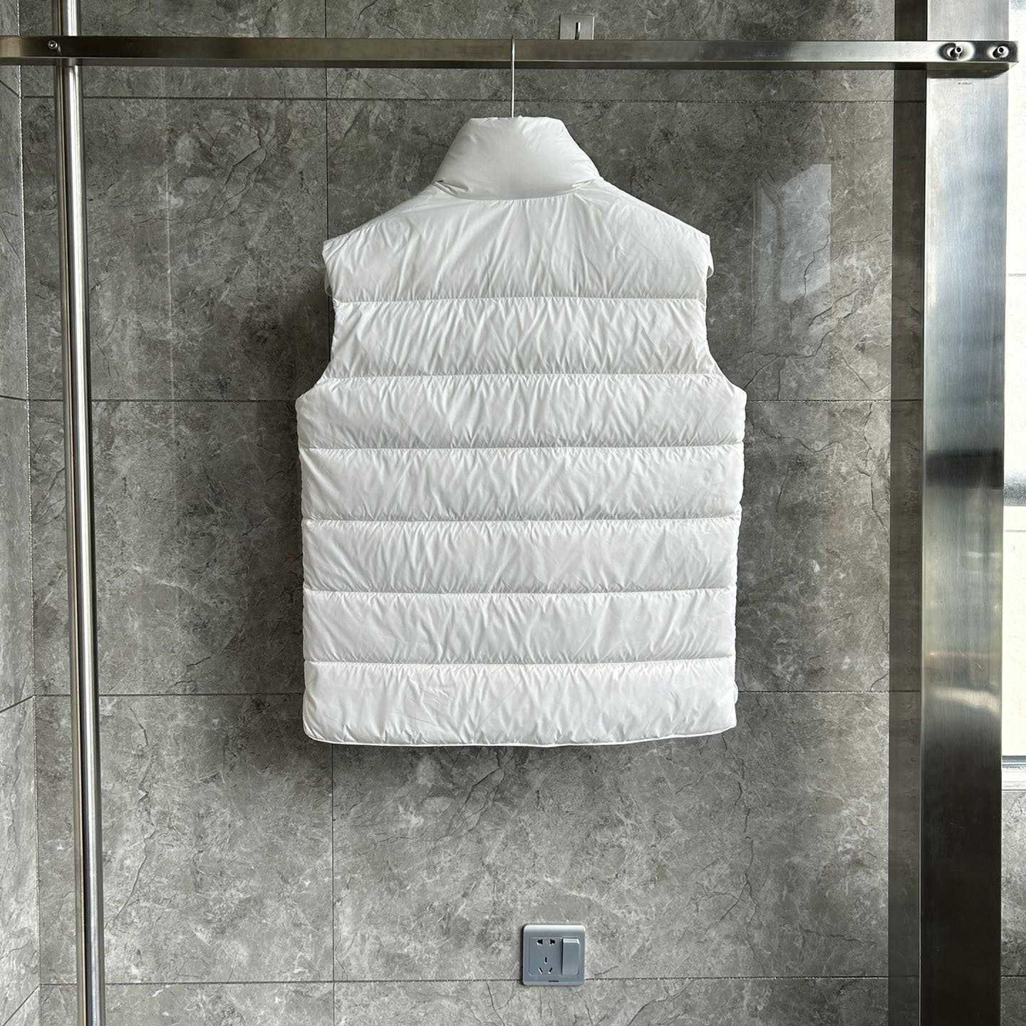 Moncler Tib Down Vest - DesignerGu