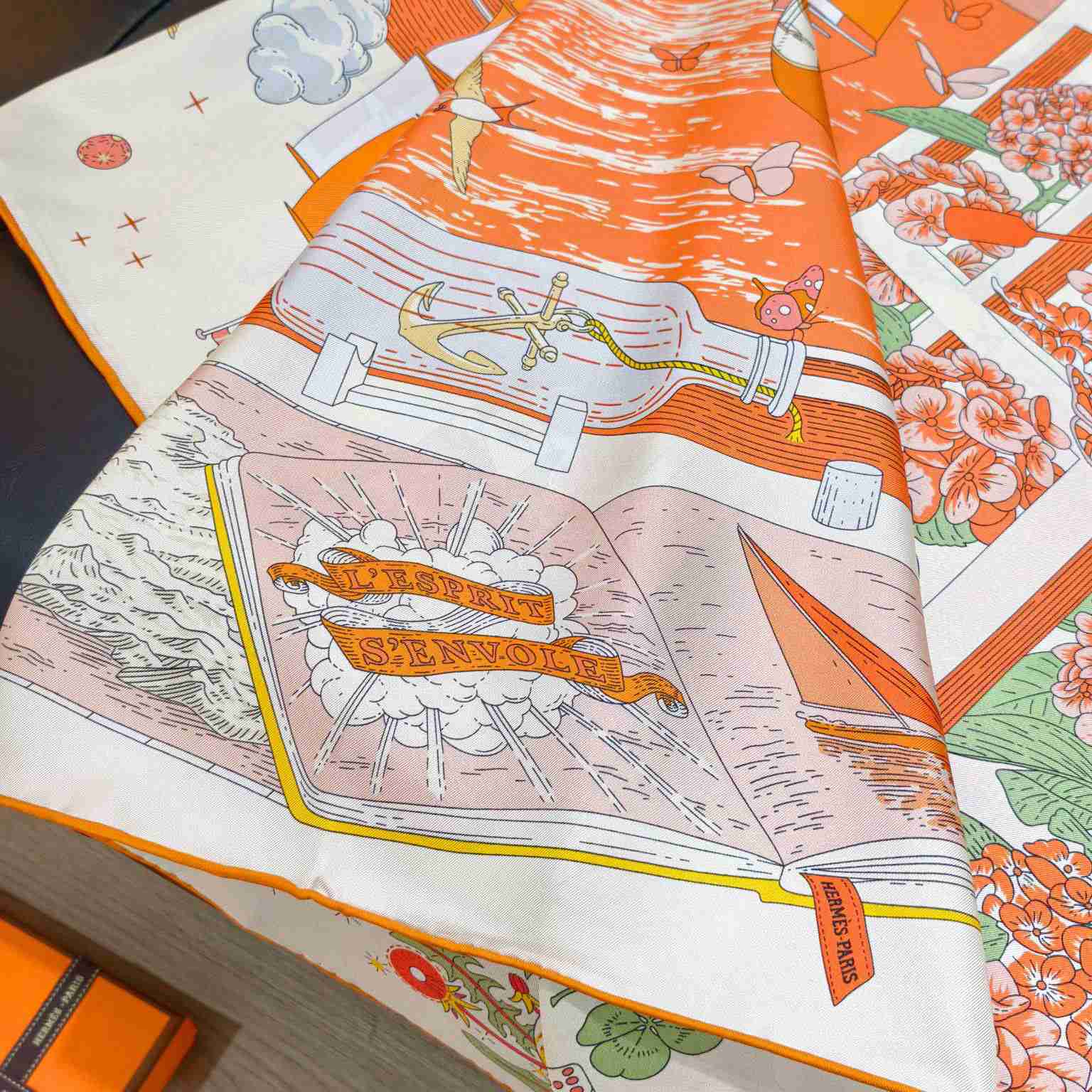 Hermes L'Esprit s'Envole Scarf 90 - DesignerGu