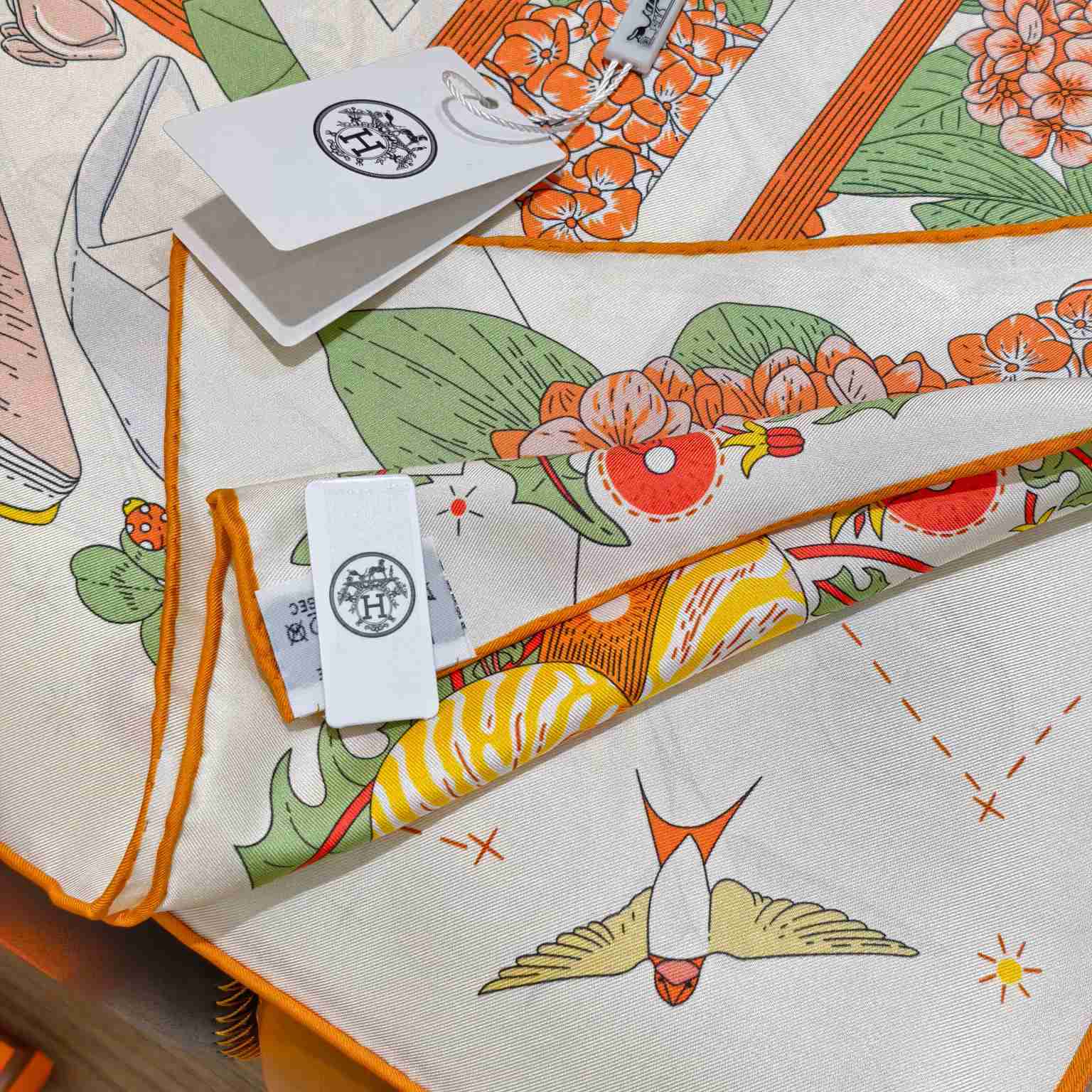 Hermes L'Esprit s'Envole Scarf 90 - DesignerGu