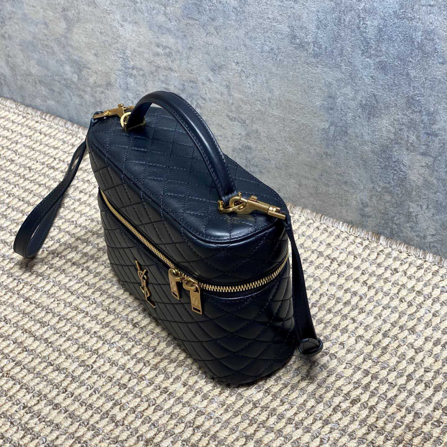 Saint Laurent GABY Vanity Large In Lambskin - DesignerGu