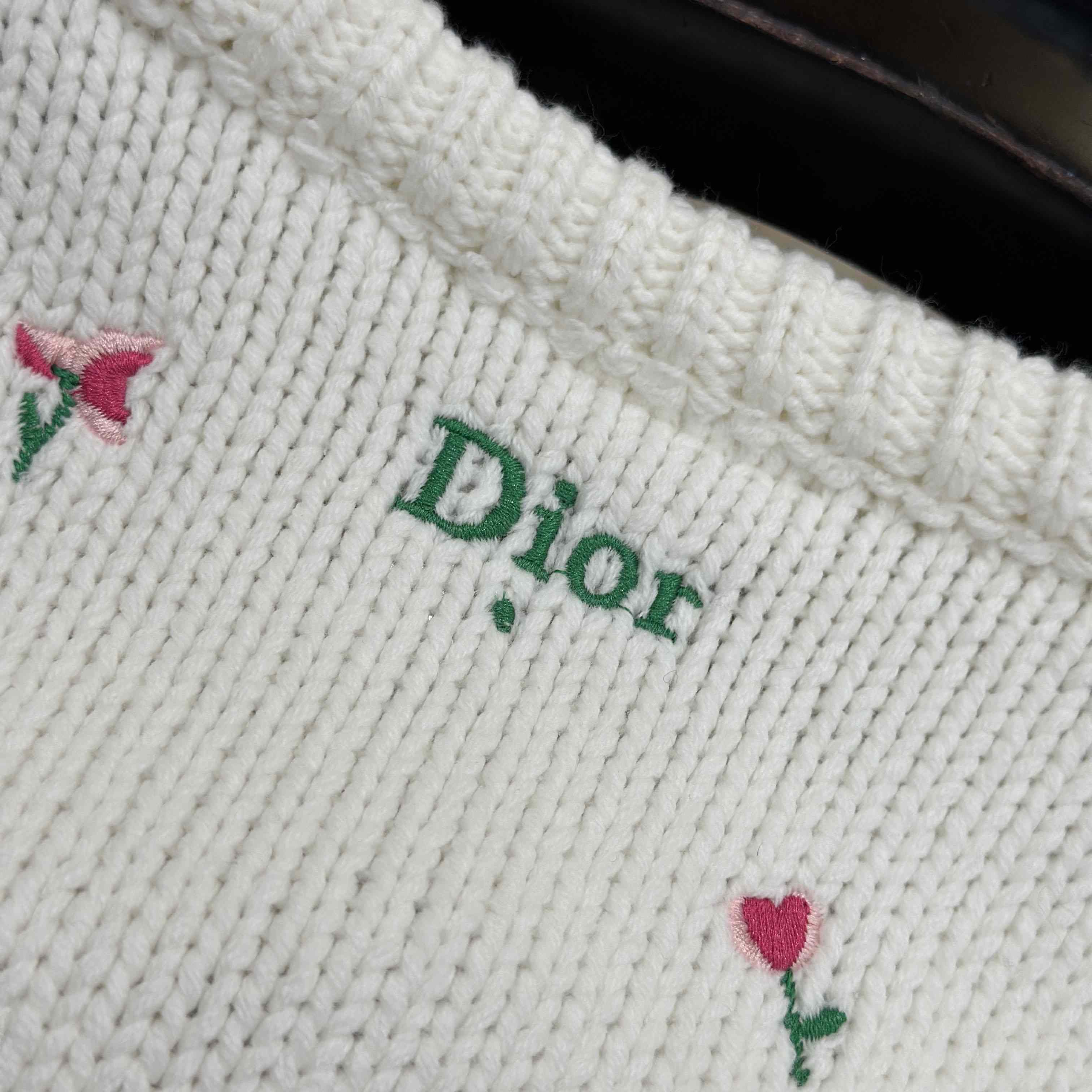 Dior Sweater With Floral Embroidery - DesignerGu