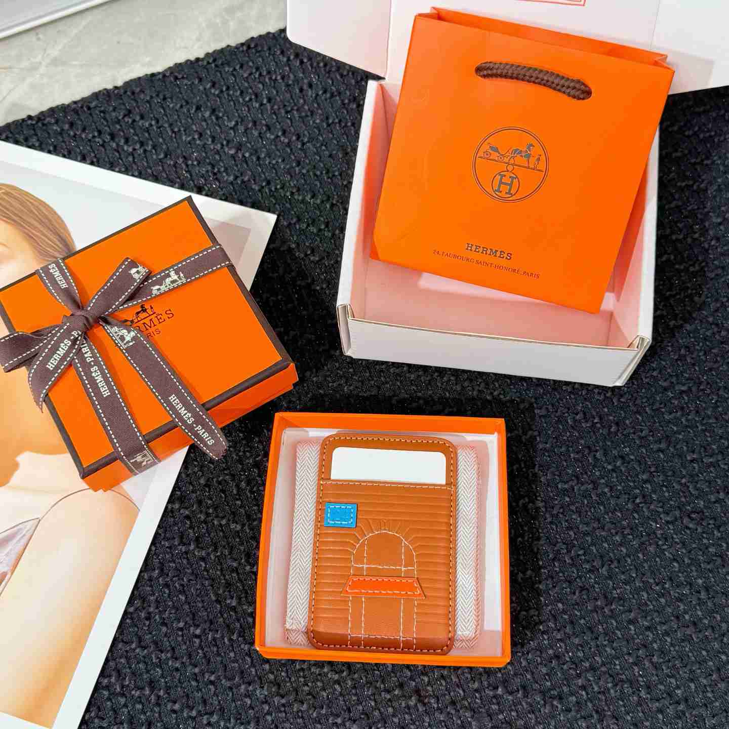 Hermes  "Faubourg" MagSafe Card Holder - DesignerGu