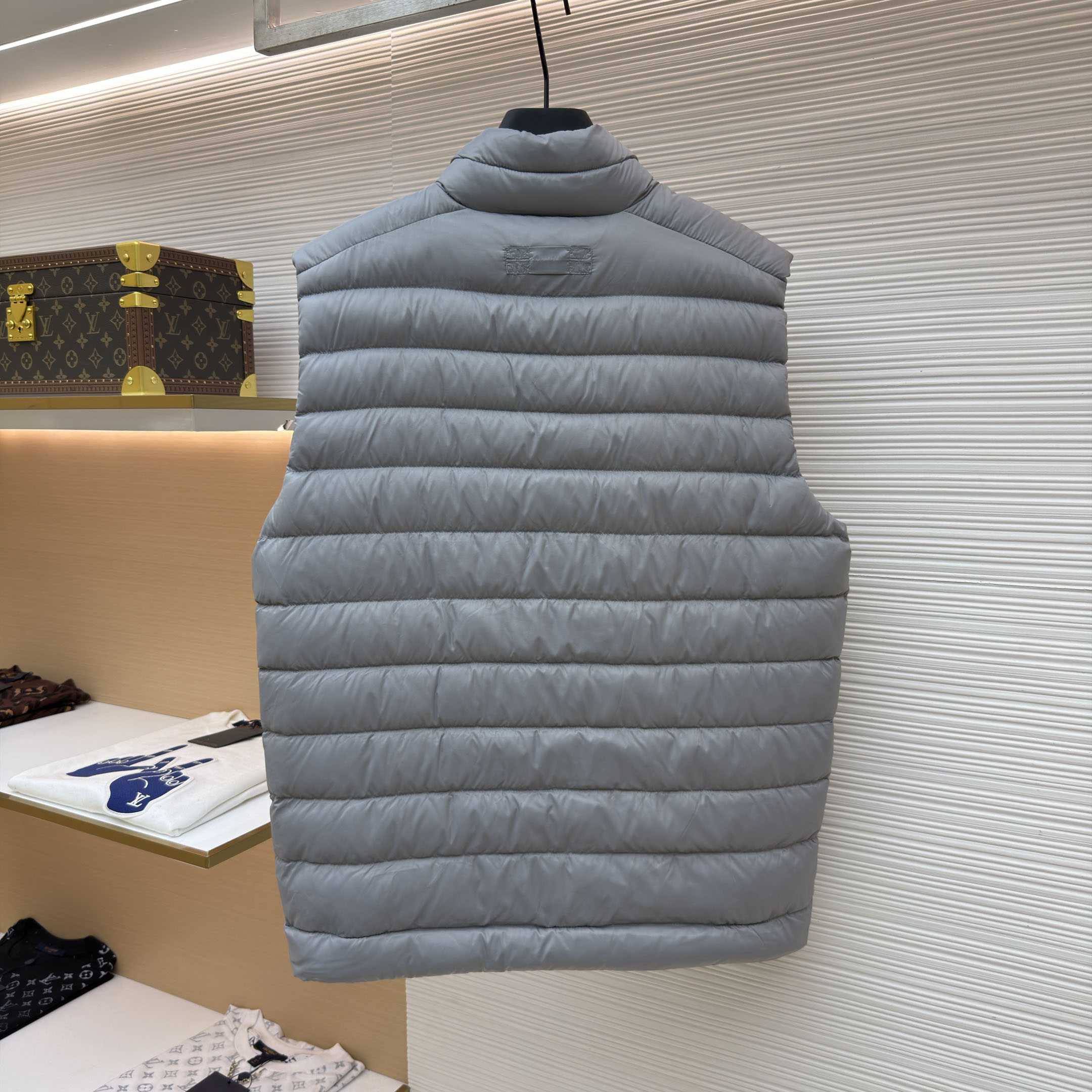 Canada Goose Stratus Padded Gilet - DesignerGu