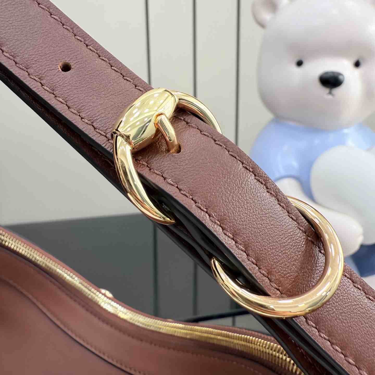 Gucci Starlet Large Shoulder Bag A00CI2 - DesignerGu