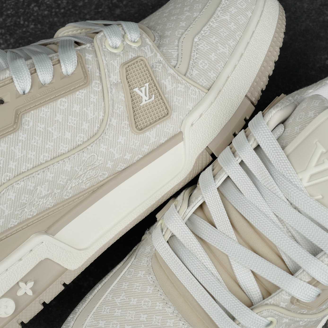Louis Vuitton LV Trainer Sneaker 1AKQ4W - DesignerGu