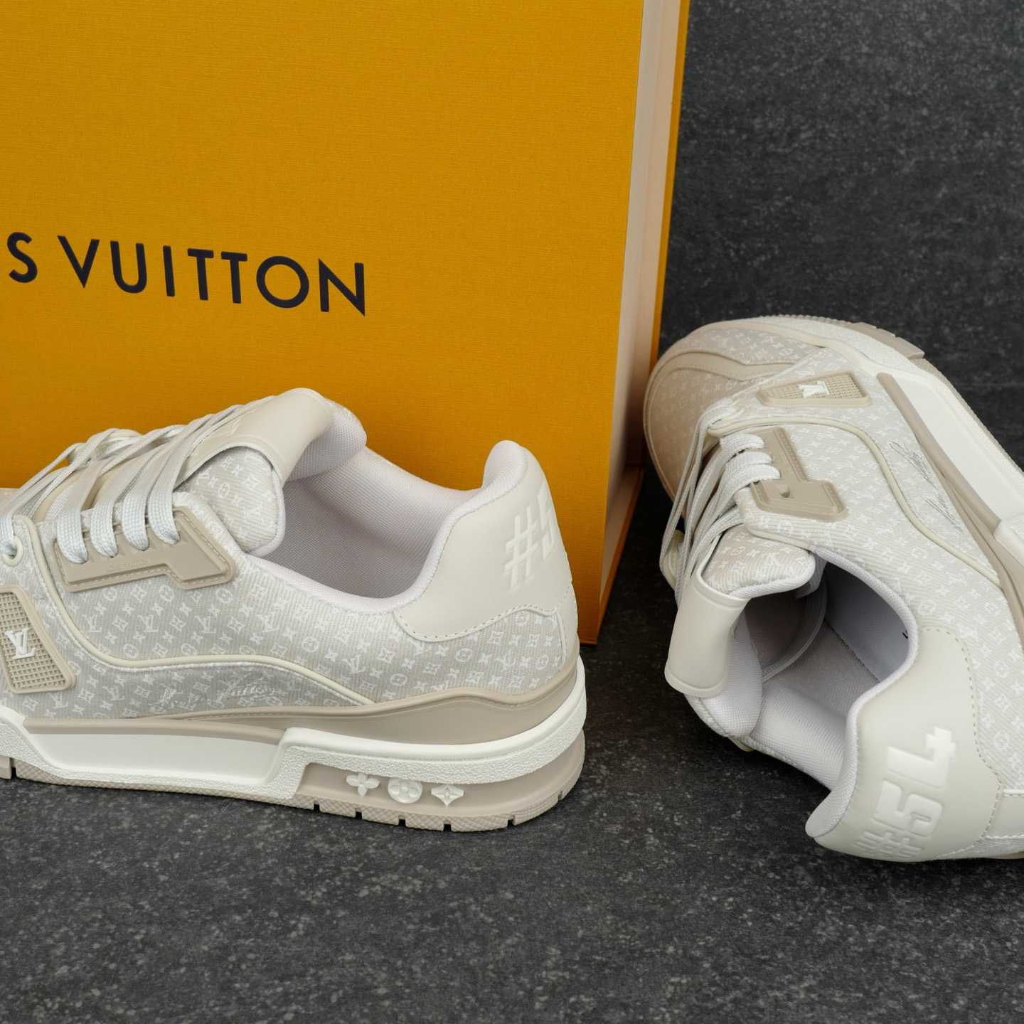 Louis Vuitton LV Trainer Sneaker 1AKQ4W - DesignerGu