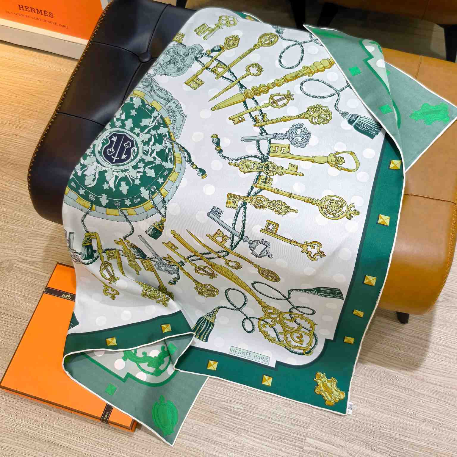 Hermes Les Cles Double Face Scarf 90 - DesignerGu