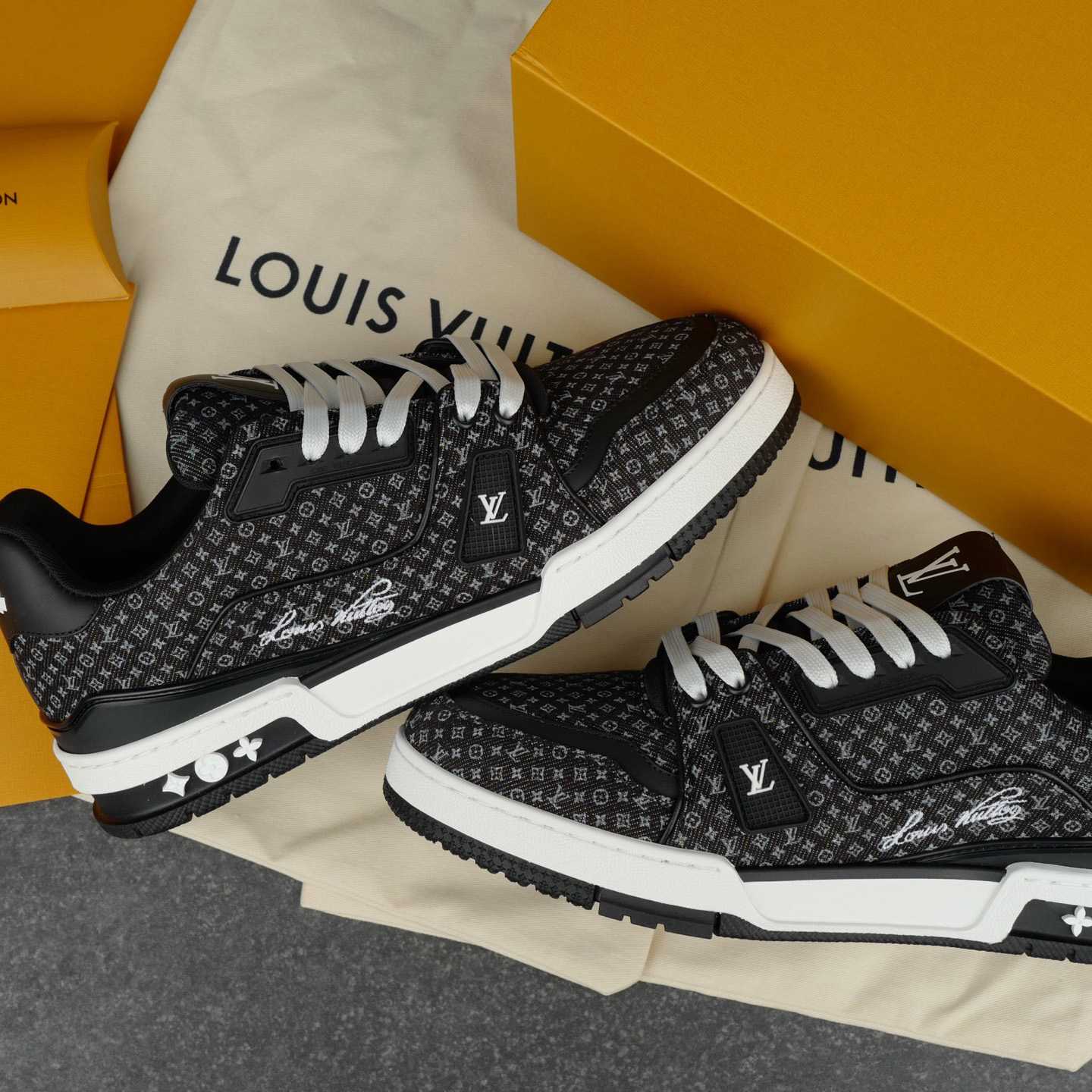 Louis Vuitton LV Trainer Sneaker 1AKPC9 - DesignerGu