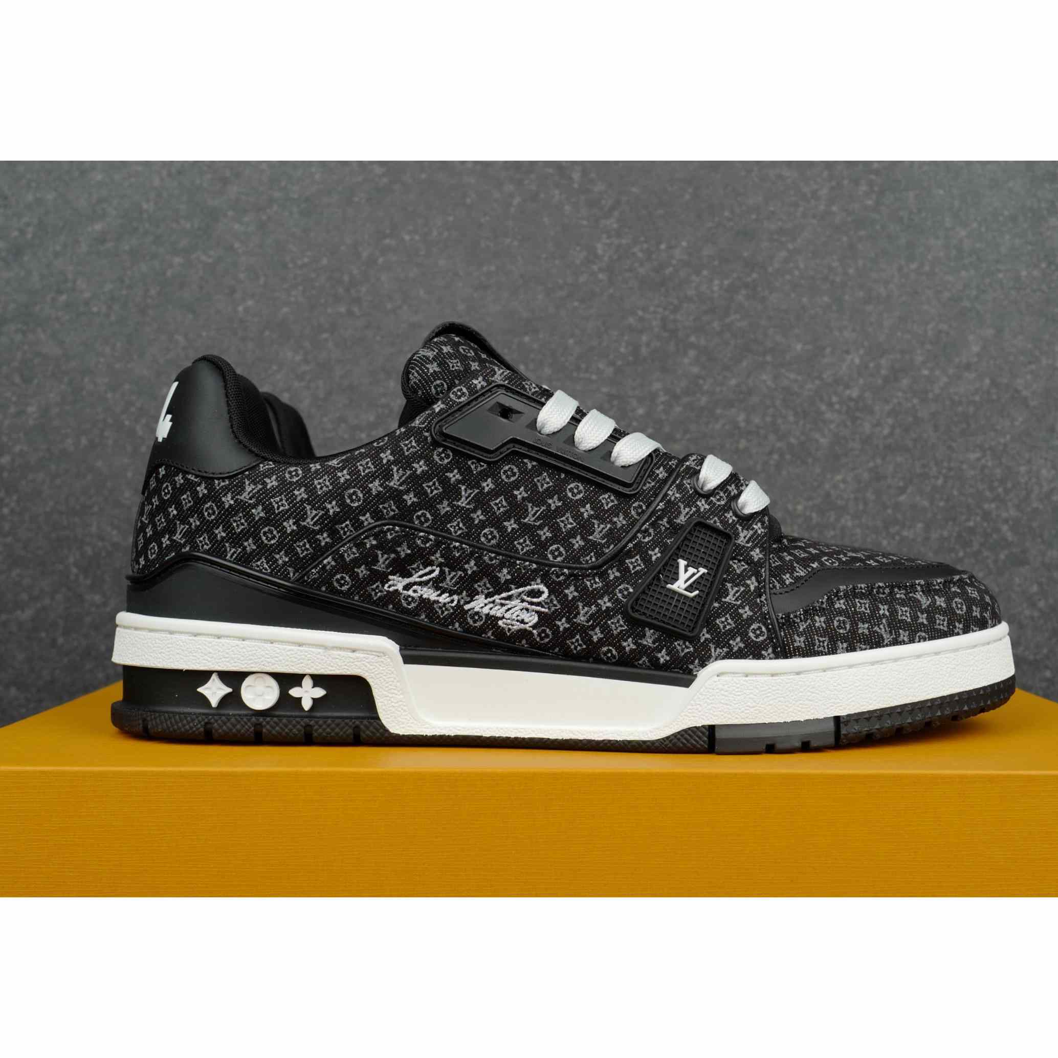 Louis Vuitton LV Trainer Sneaker 1AKPC9 - DesignerGu