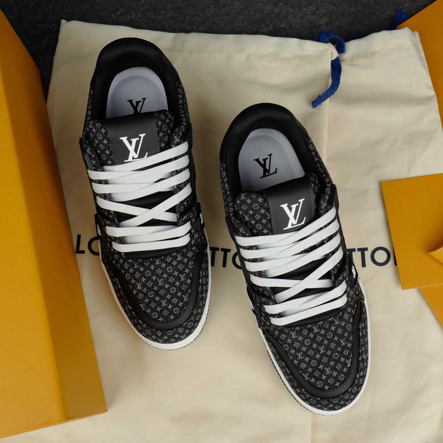 Louis Vuitton LV Trainer Sneaker 1AKPC9 - DesignerGu