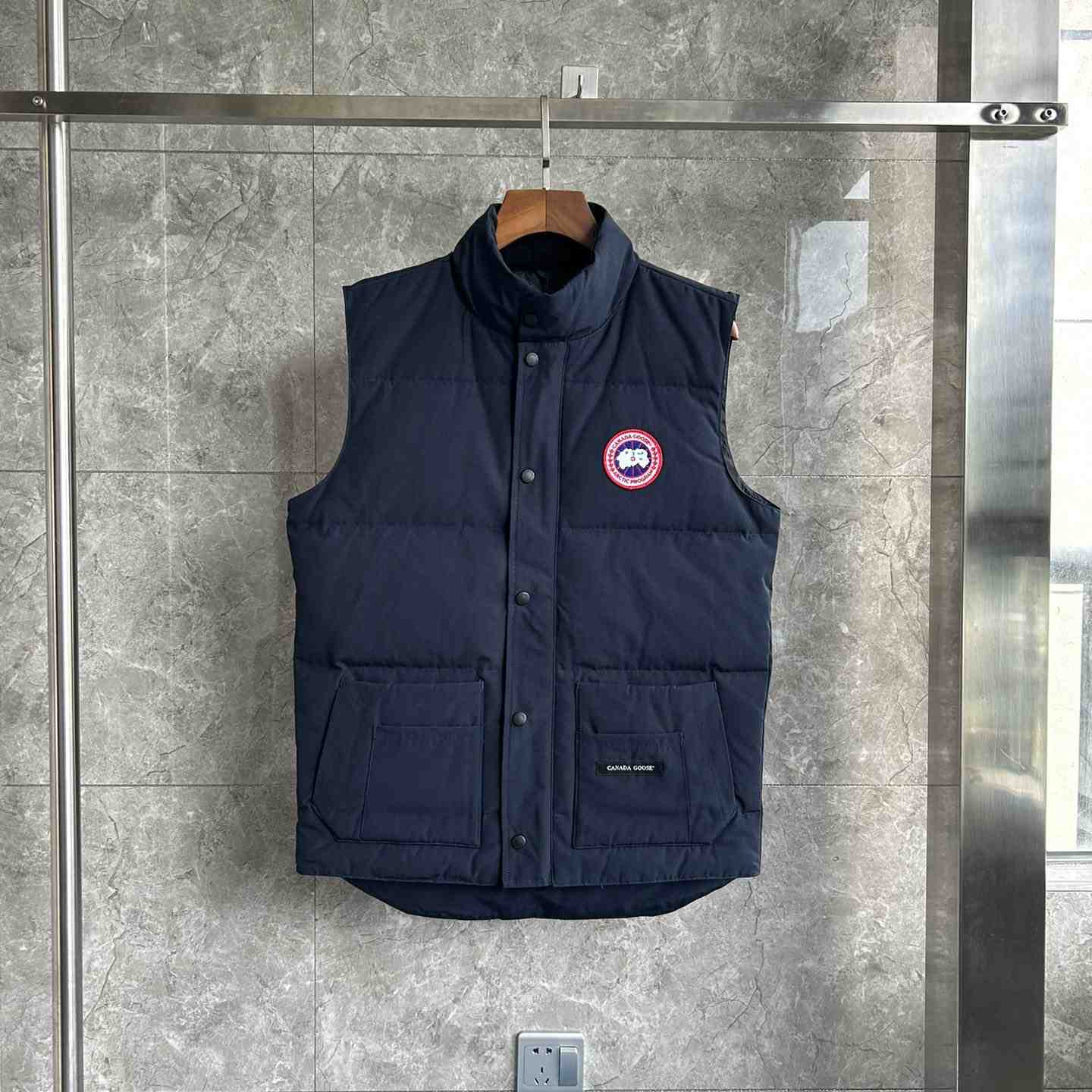 Canada Goose Freestyle Crew Vest - DesignerGu