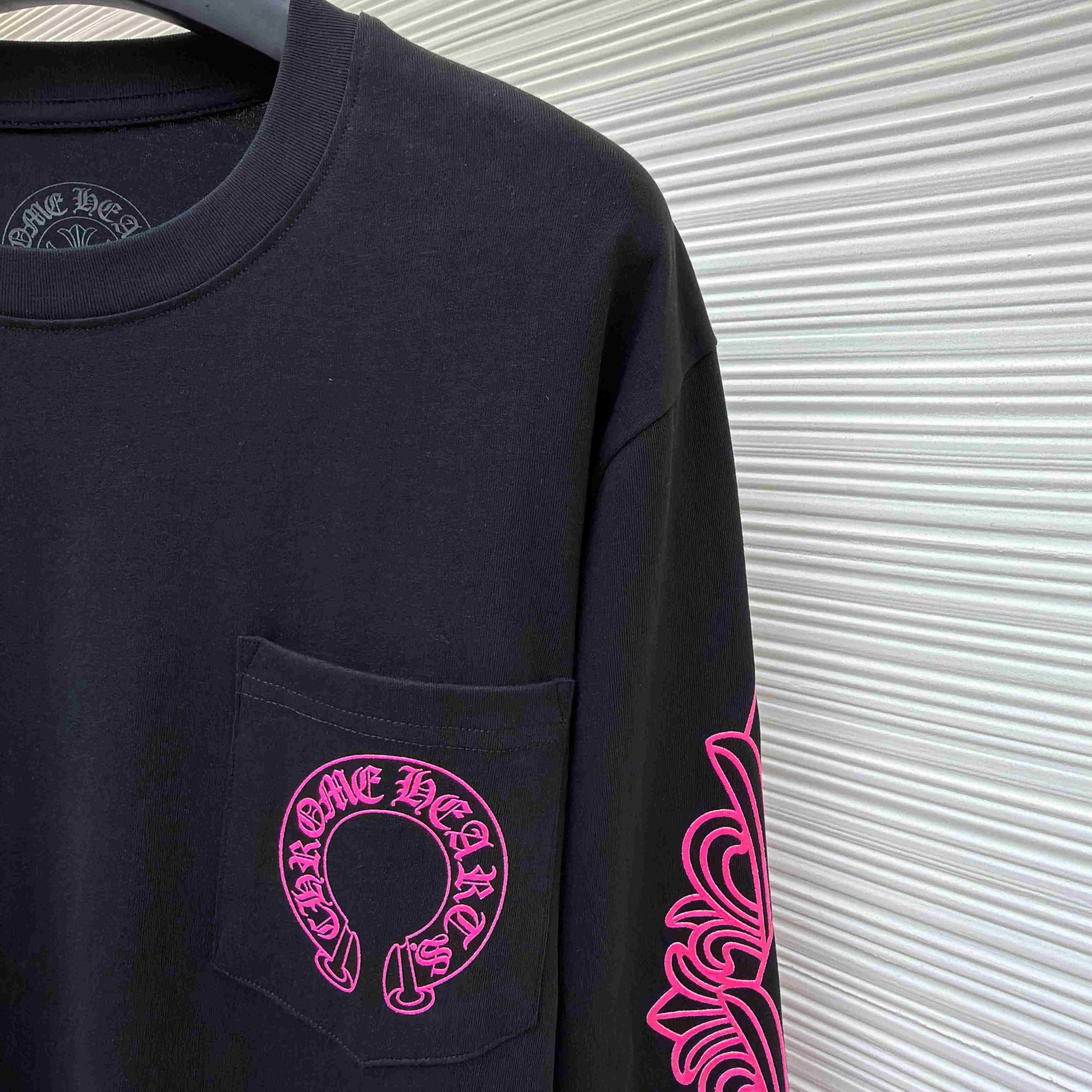 Chrome Hearts  Pink Horseshoe Black Long Sleeve Tee - DesignerGu