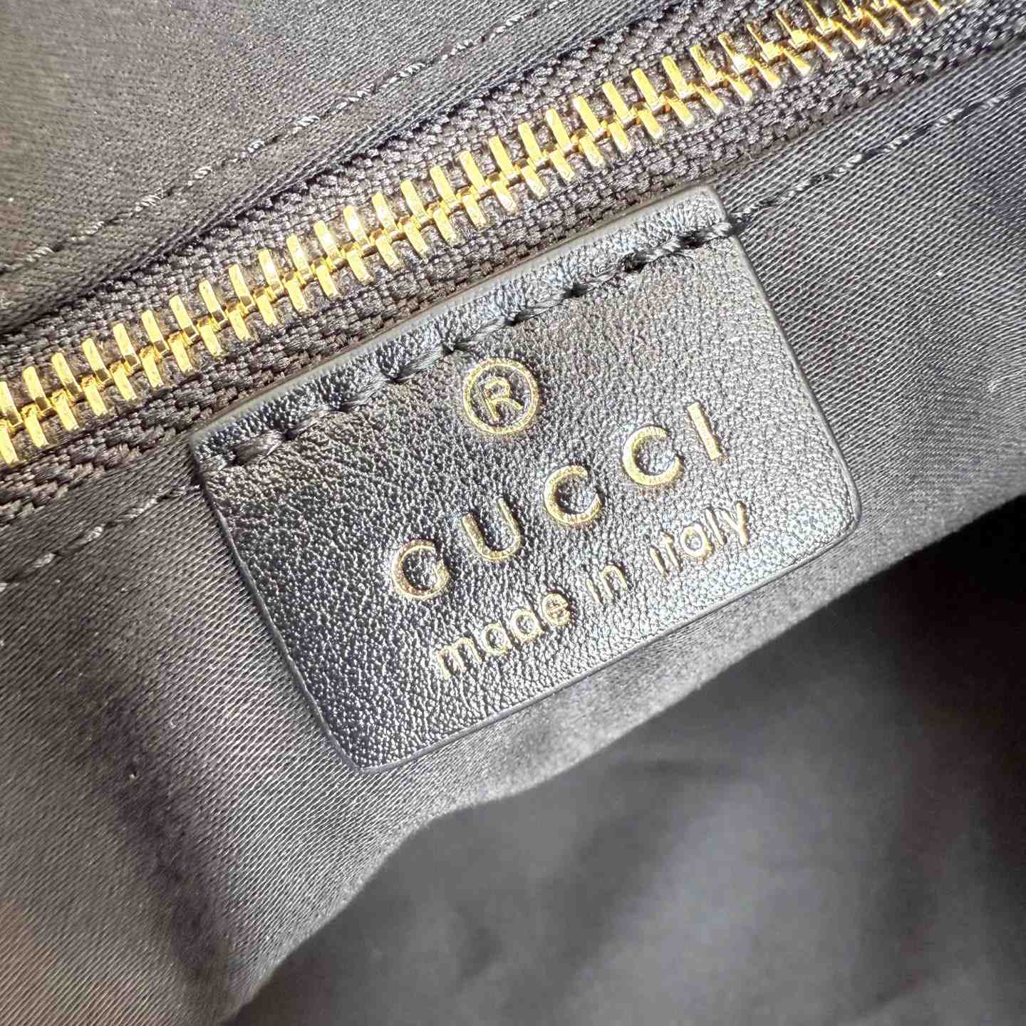 Gucci Starlet Large Shoulder Bag A00CI2 - DesignerGu
