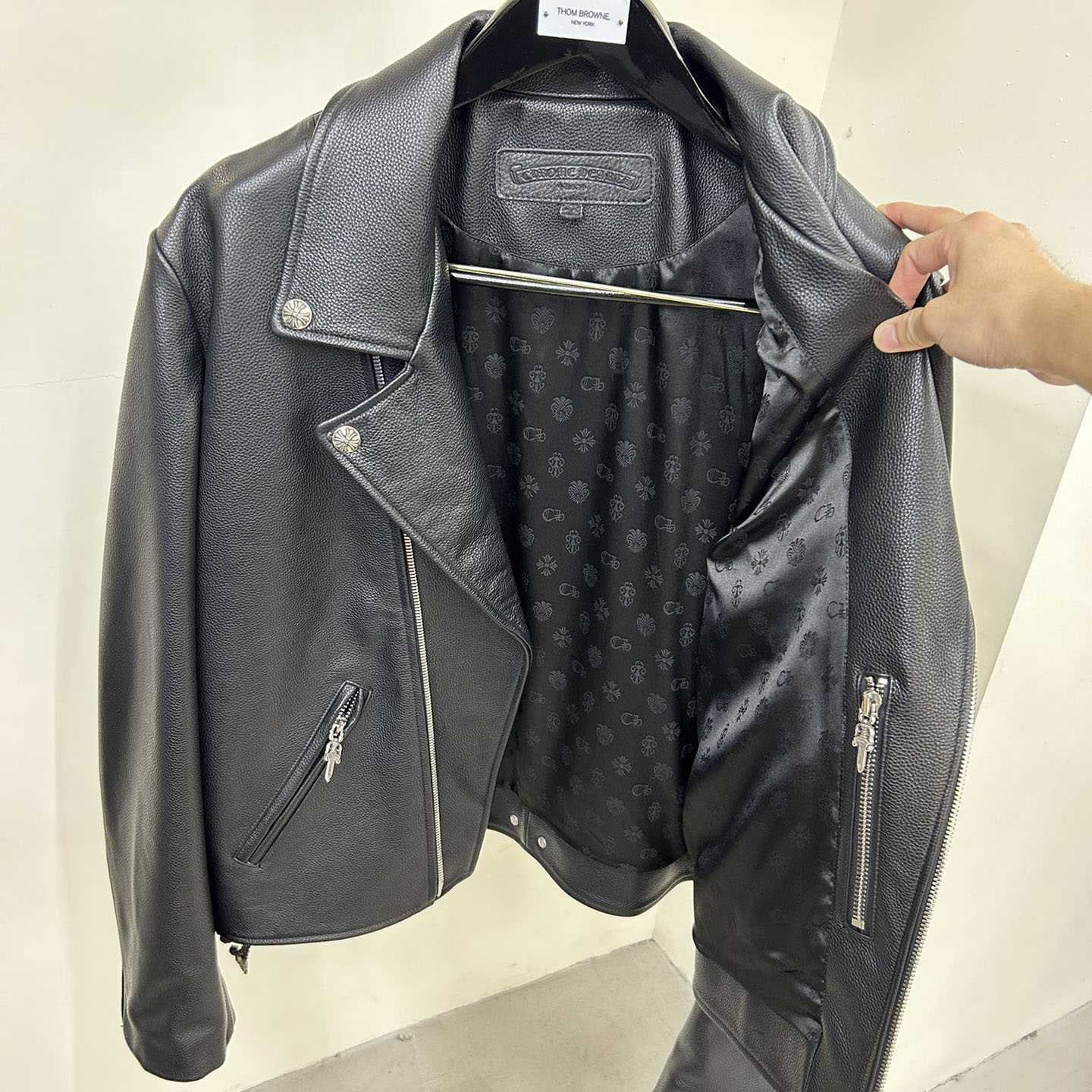 Chrome Hearts Classic Moto Filigree Cross Leather Jacket - DesignerGu