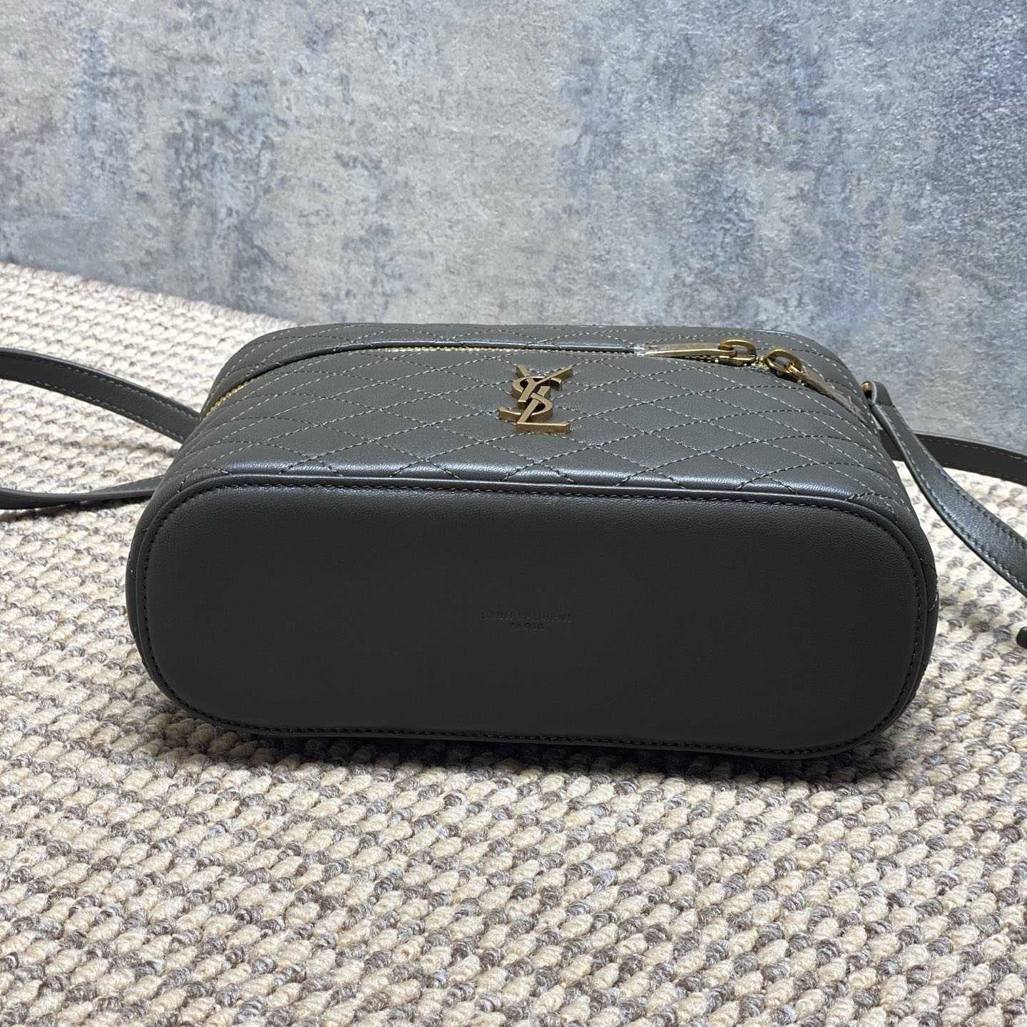 Saint Laurent GABY Vanity Large In Lambskin - DesignerGu