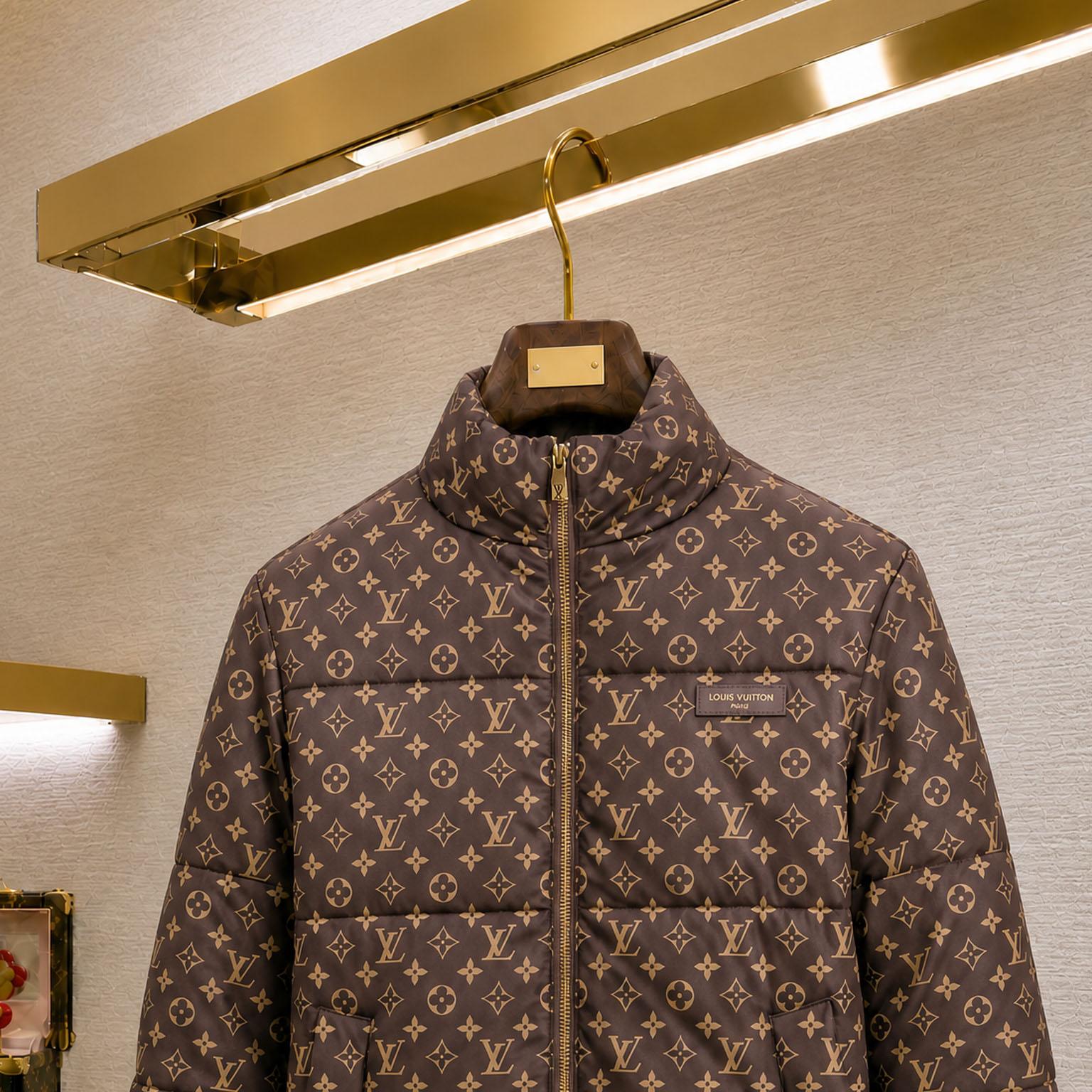 Louis Vuitton Vintage Effect Leather Track Top 1AK6UR - DesignerGu
