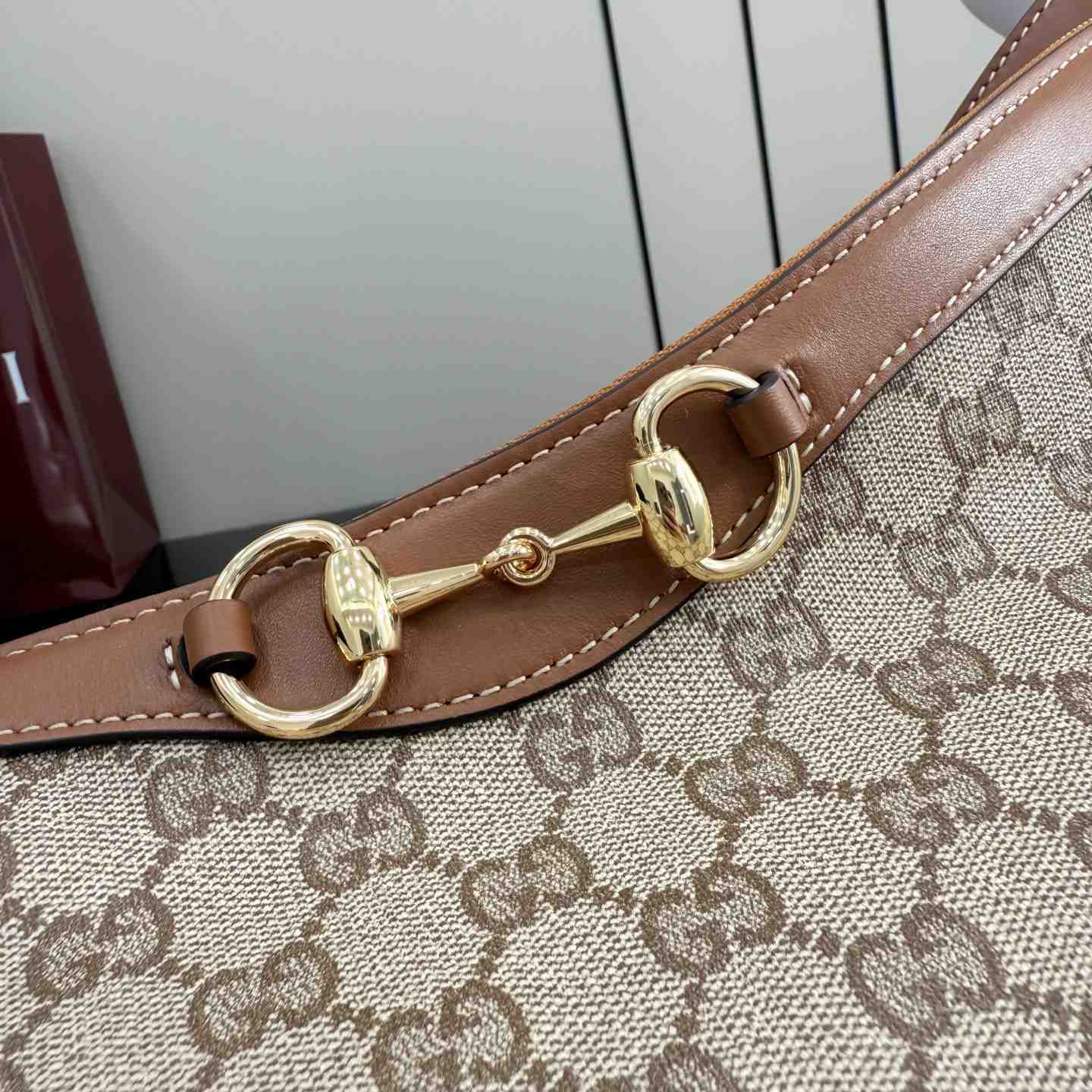 Gucci Starlet Large Shoulder Bag A00CI2 - DesignerGu