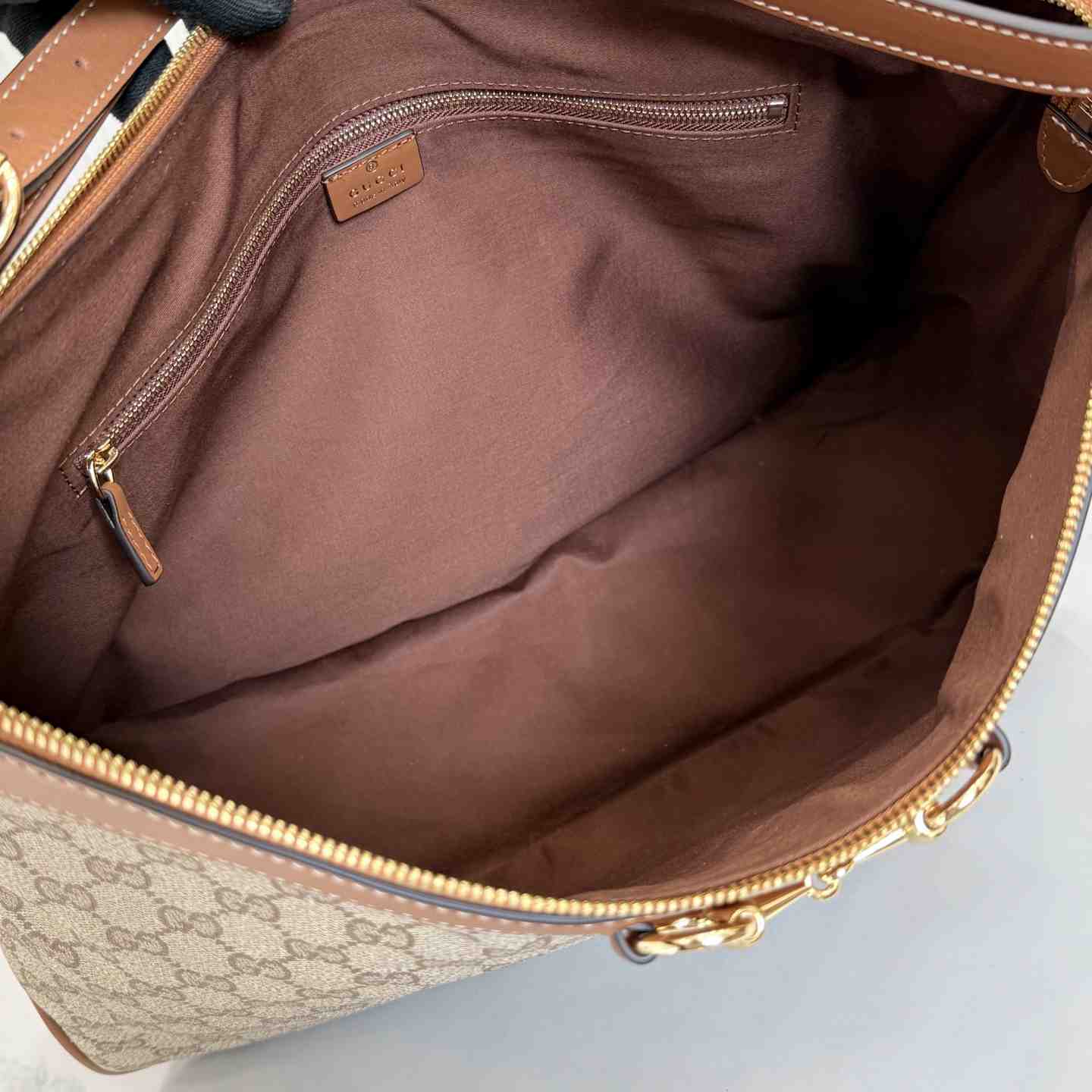 Gucci Starlet Large Shoulder Bag A00CI2 - DesignerGu