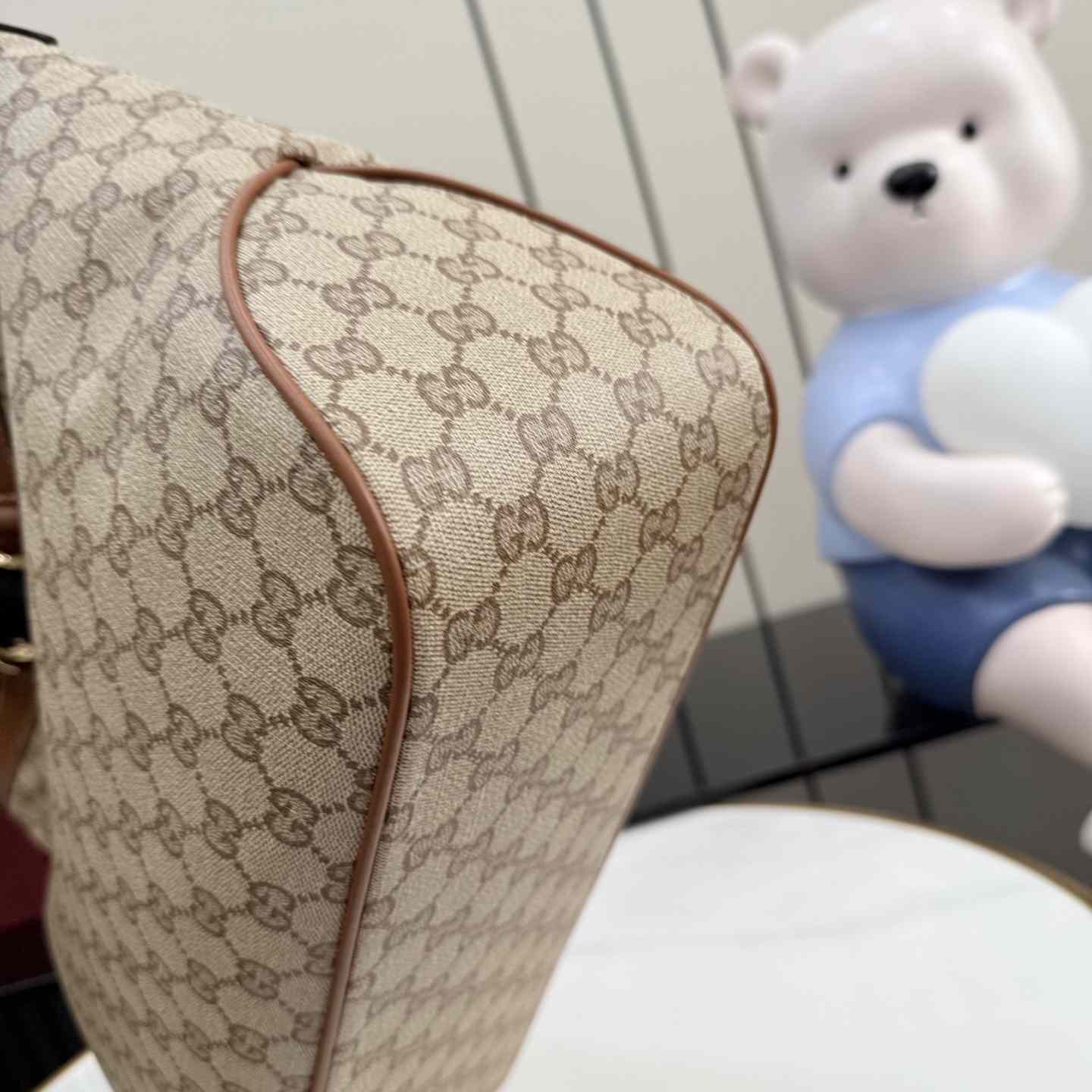 Gucci Starlet Large Shoulder Bag A00CI2 - DesignerGu