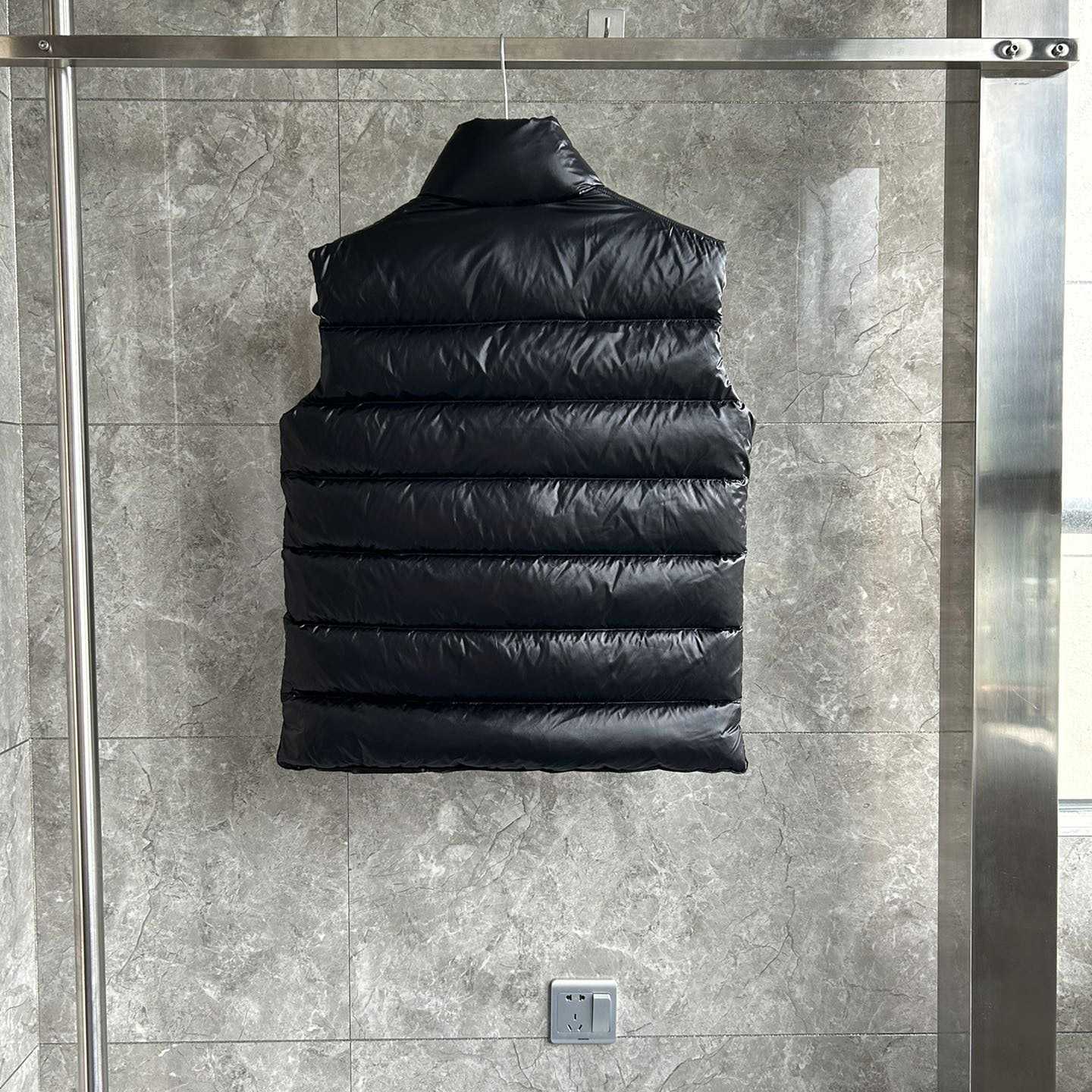 Moncler Tib Down Vest - DesignerGu