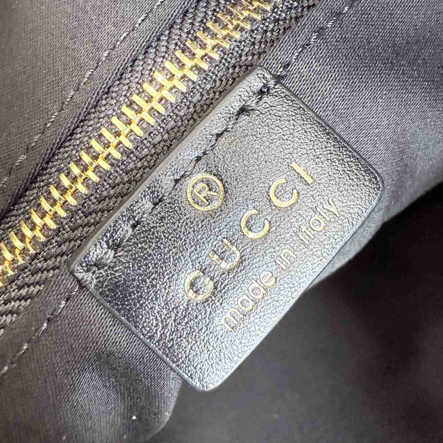 Gucci Starlet Large Shoulder Bag A00CI2 - DesignerGu