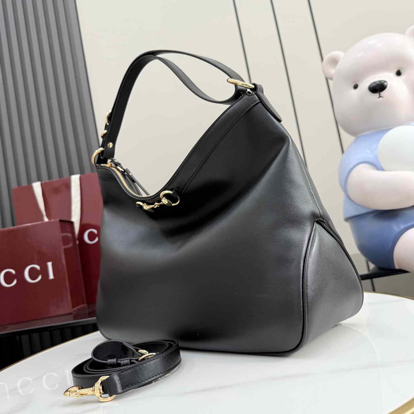 Gucci Starlet Large Shoulder Bag A00CI2 - DesignerGu