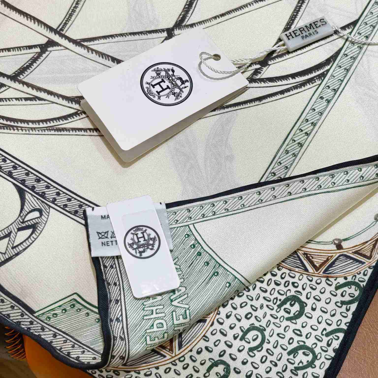 Hermes Chevaux d'Hephaistos Scarf 90 - DesignerGu