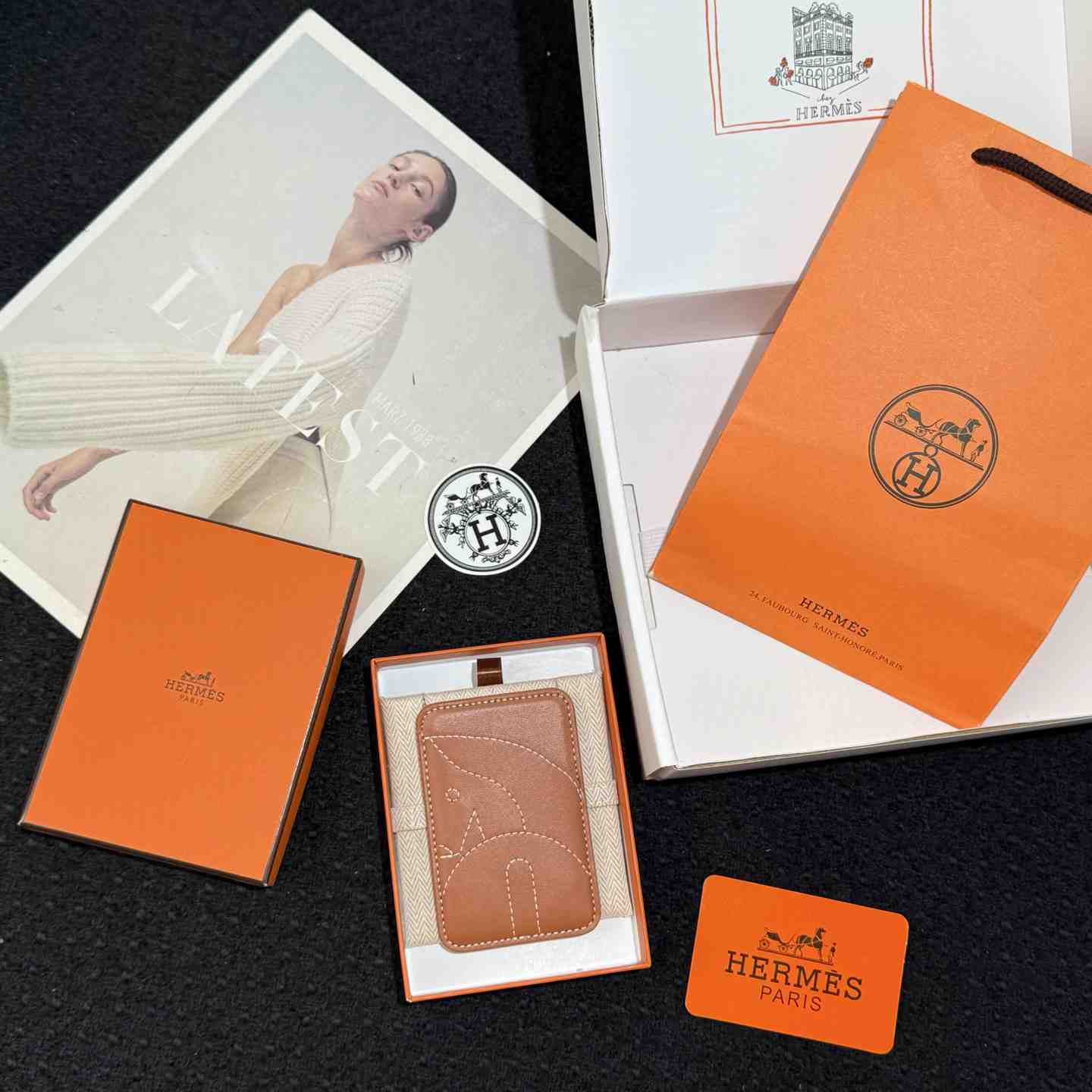 Hermes  "Horse" MagSafe Card Holder - DesignerGu