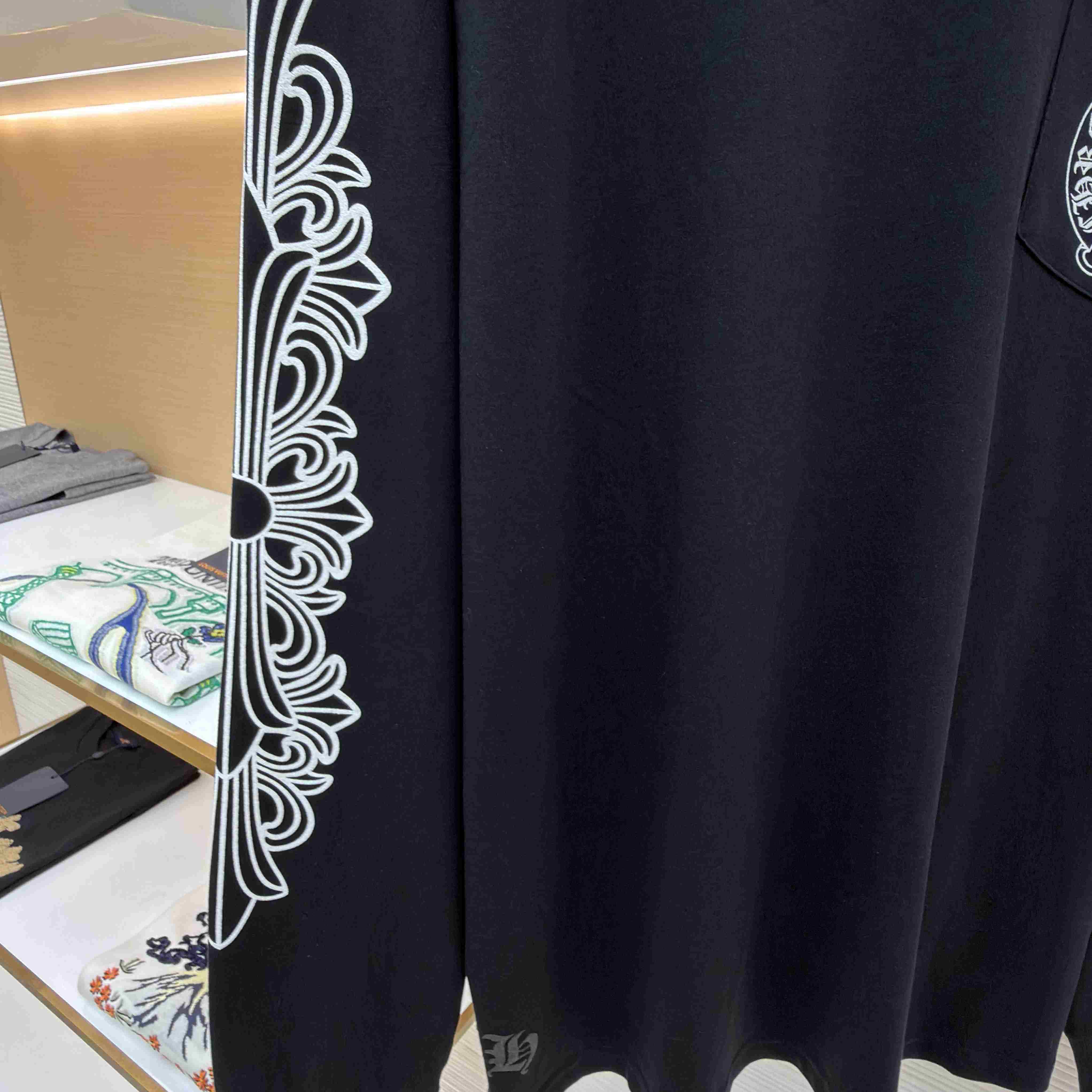 Chrome Hearts  Horseshoe Long Sleeve Tee - DesignerGu