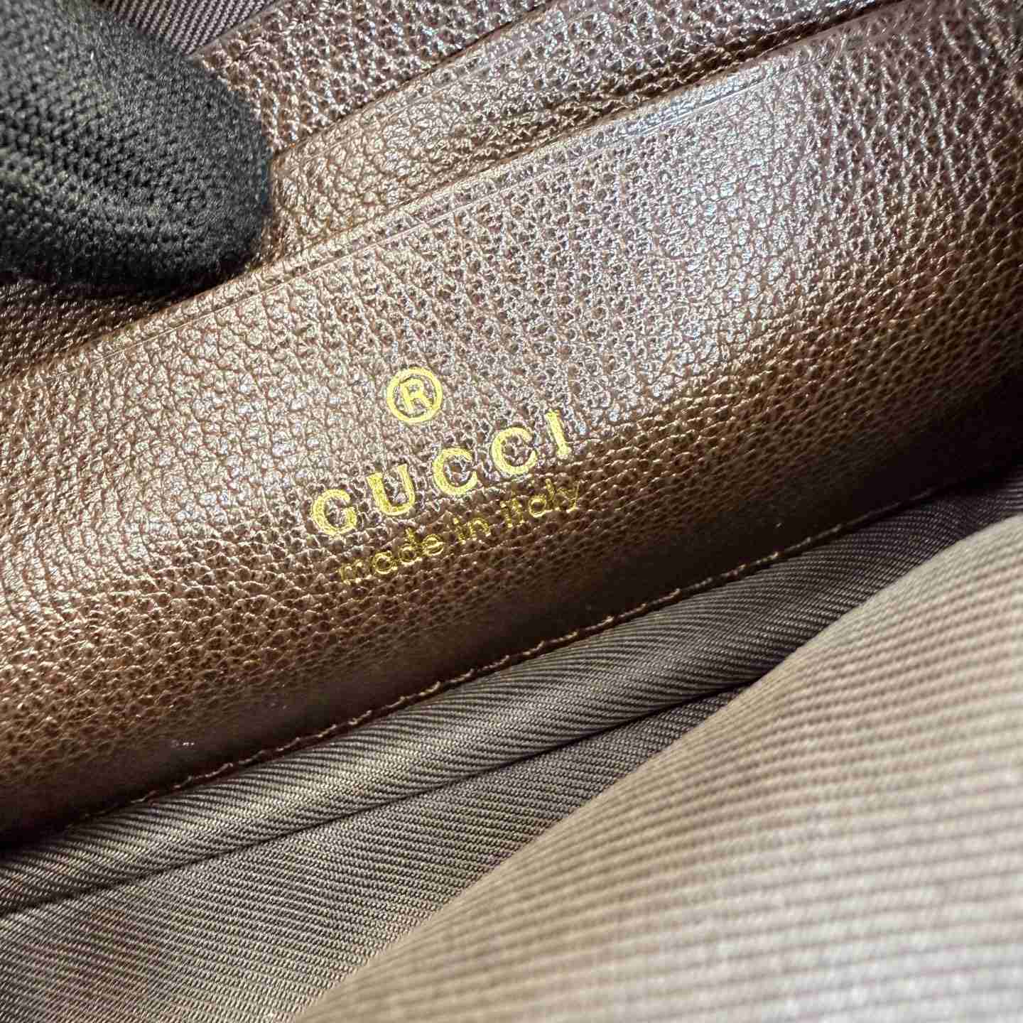 Gucci Gossip Small Shoulder Bag A0070U - DesignerGu