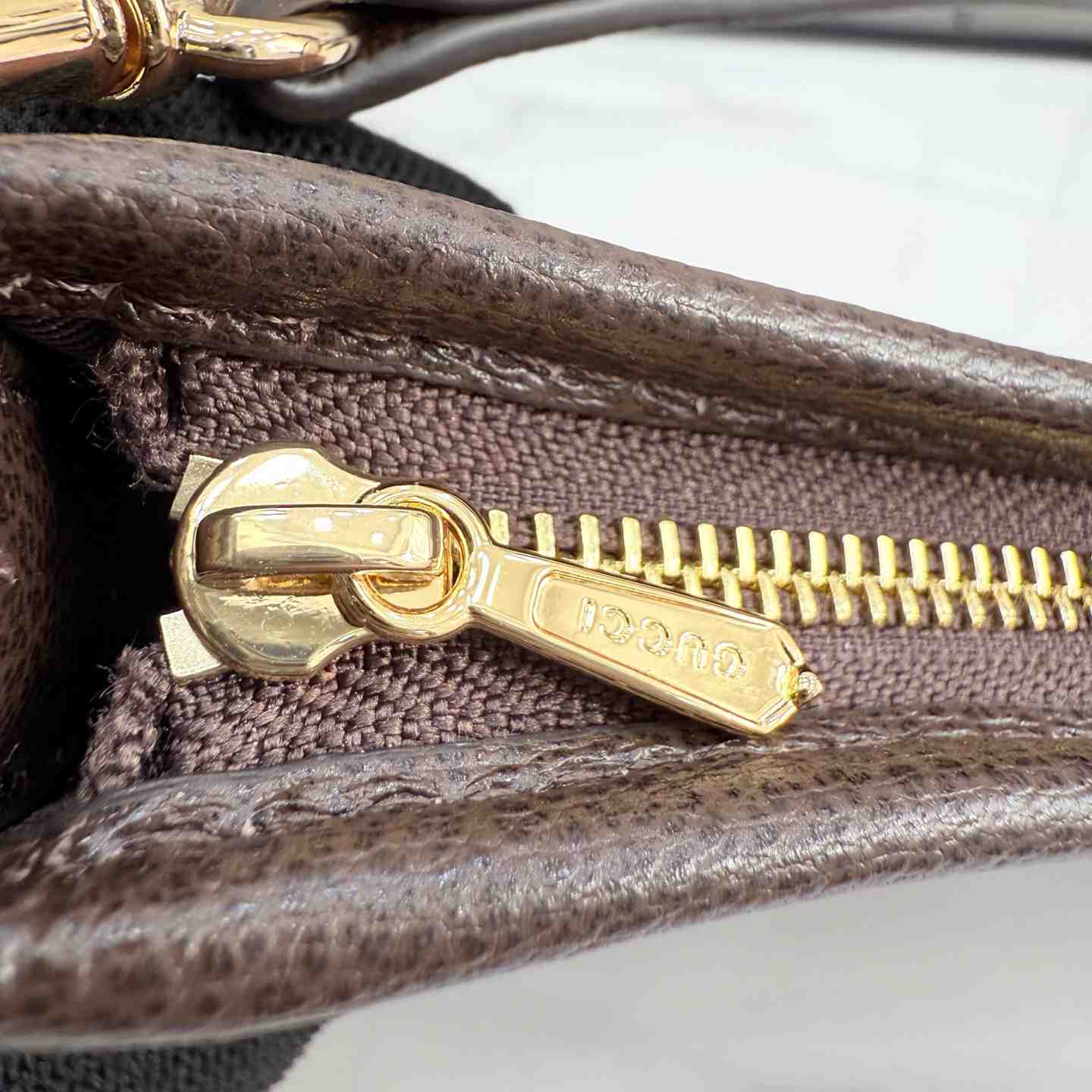 Gucci Gossip Small Shoulder Bag A0070U - DesignerGu