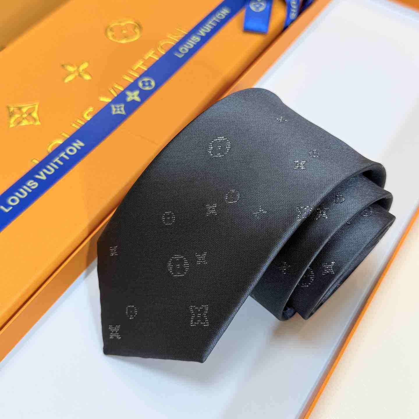 Louis Vuitton LV Starry Night Tie M9A447 - DesignerGu
