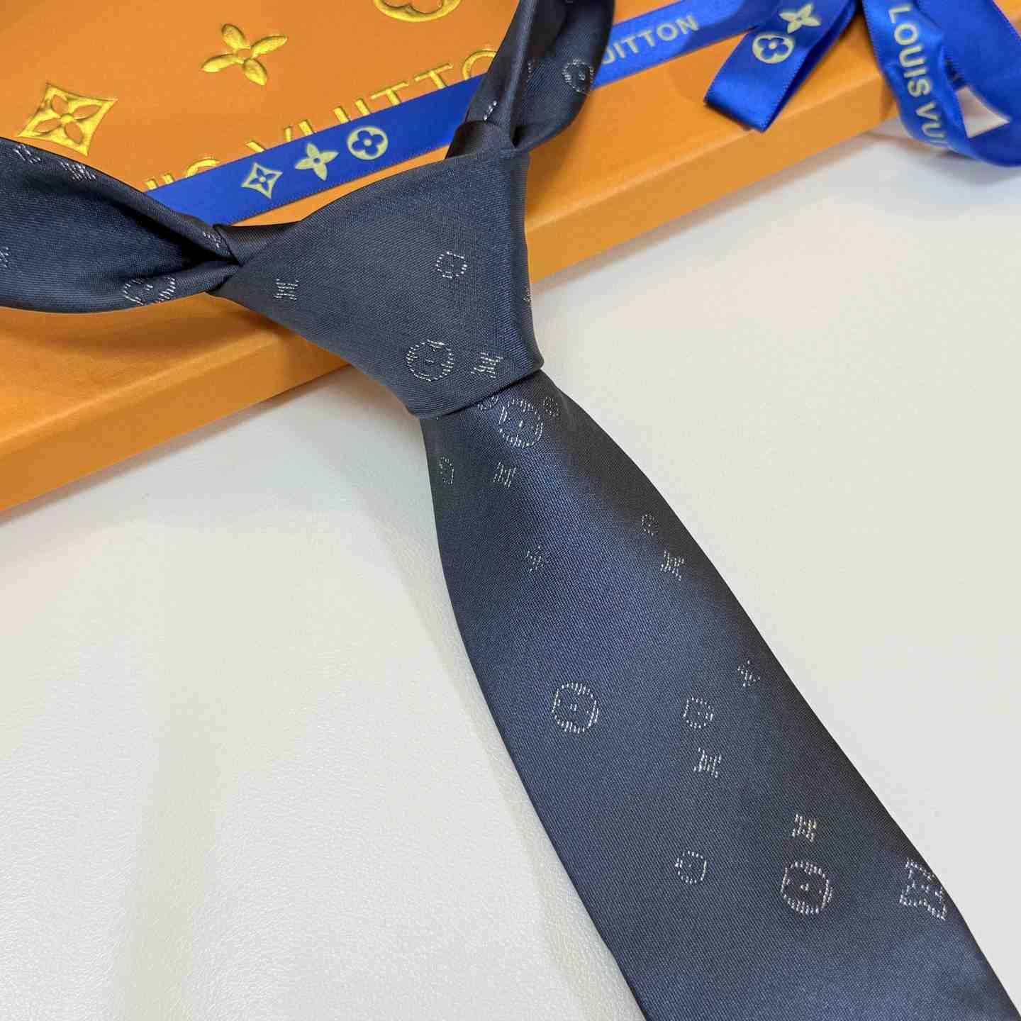 Louis Vuitton LV Starry Night Tie M9A447 - DesignerGu