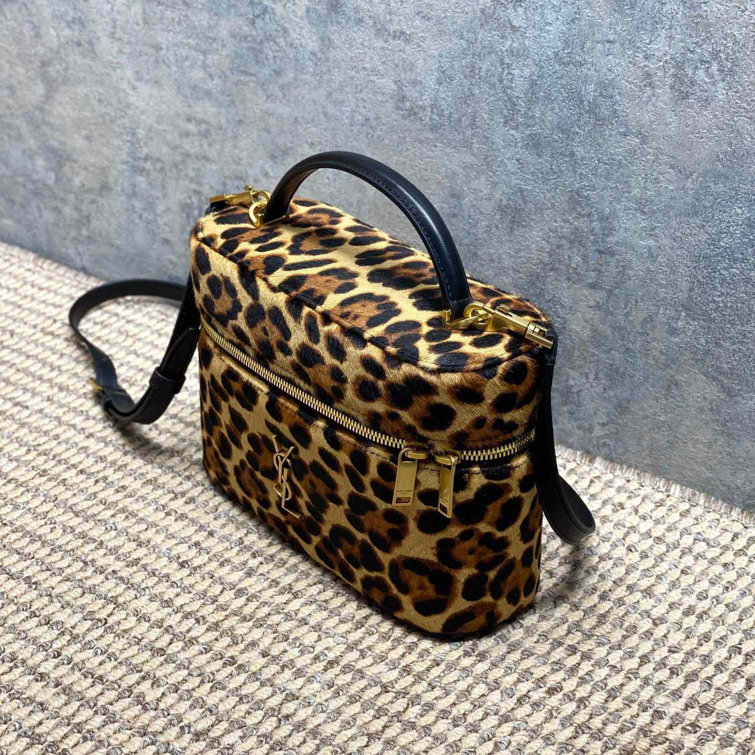 Saint Laurent GABY Vanity large In Suede - DesignerGu