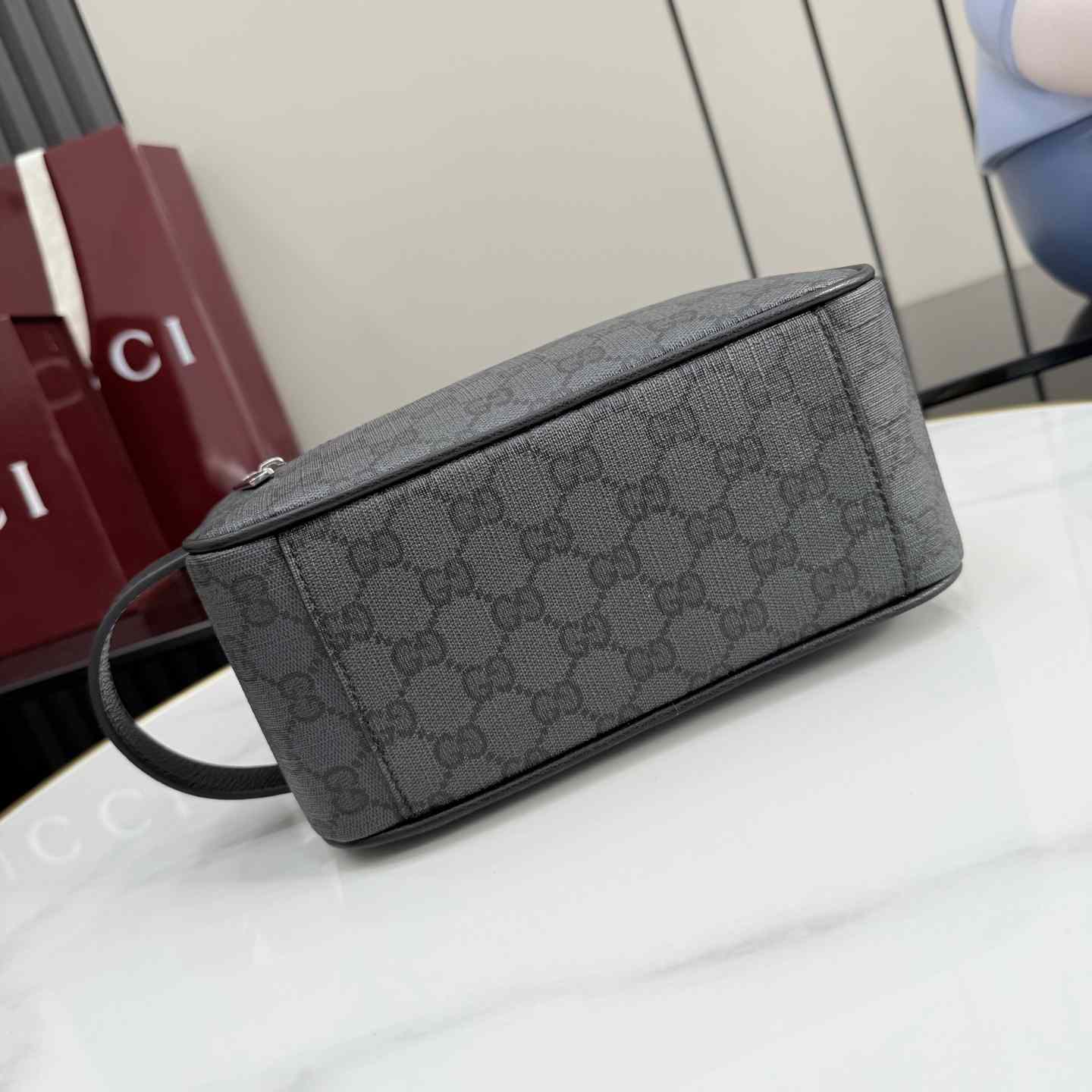 Gucci Essence Classic small Toiletry Case A00CRX - DesignerGu