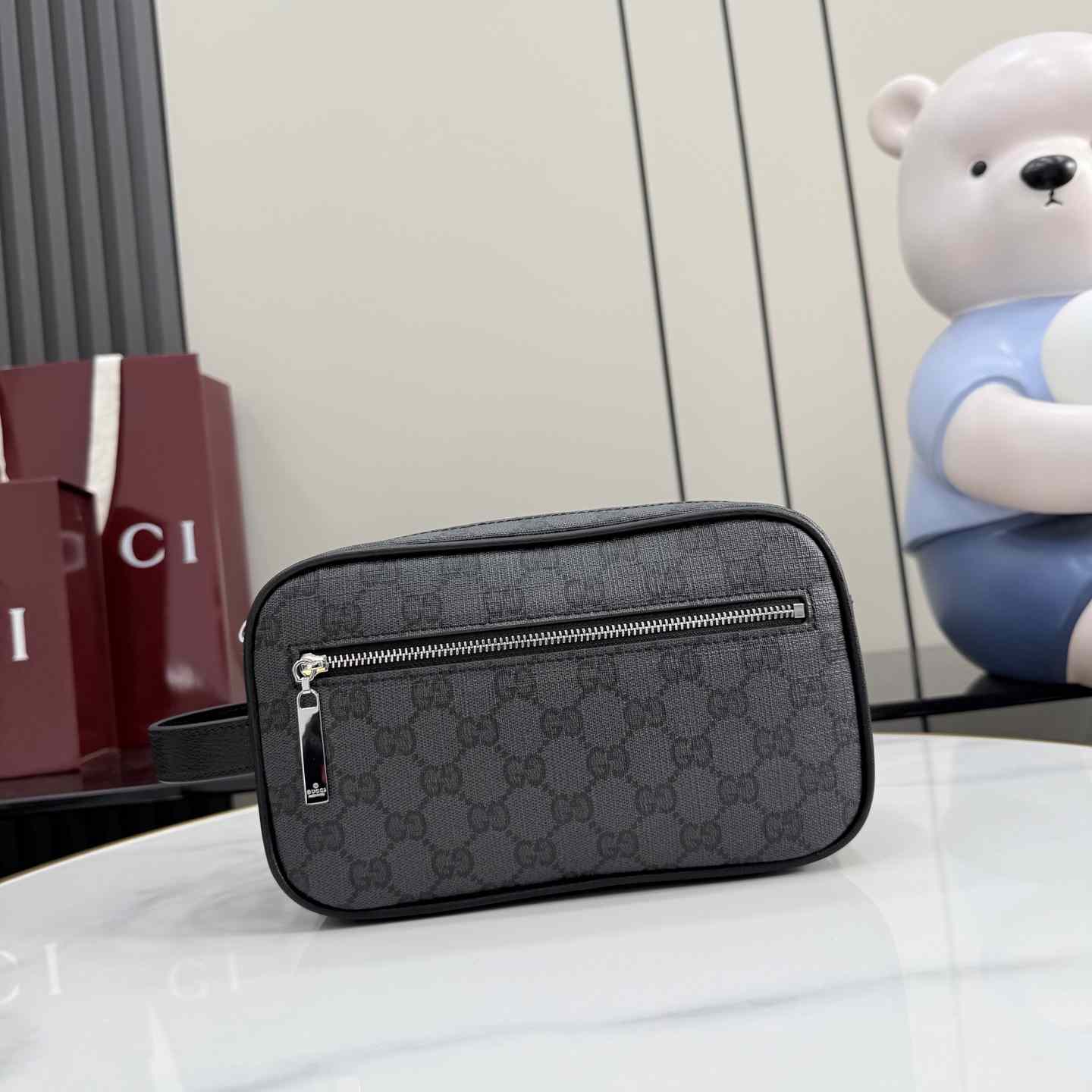 Gucci Essence Classic small Toiletry Case A00CRX - DesignerGu