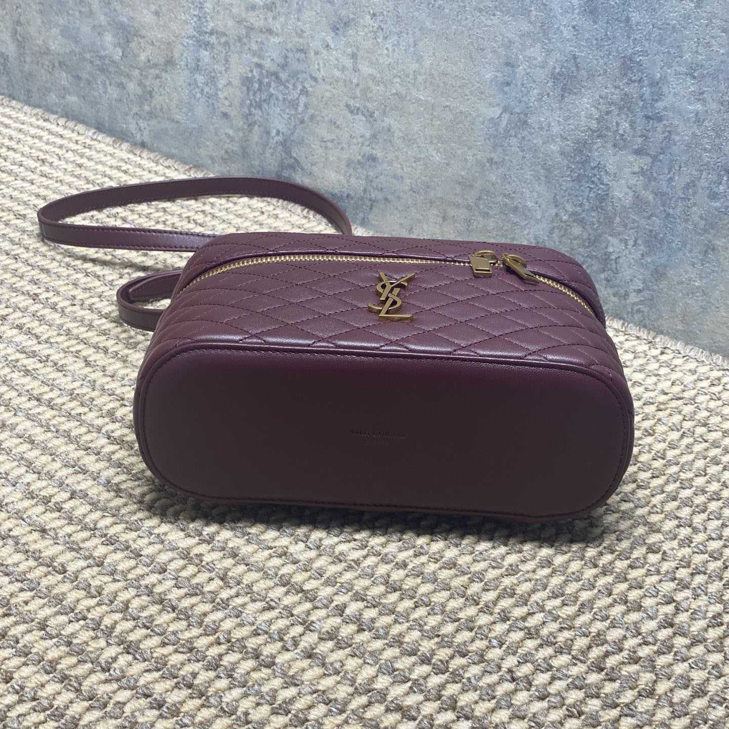 Saint Laurent GABY Vanity Large In Lambskin - DesignerGu