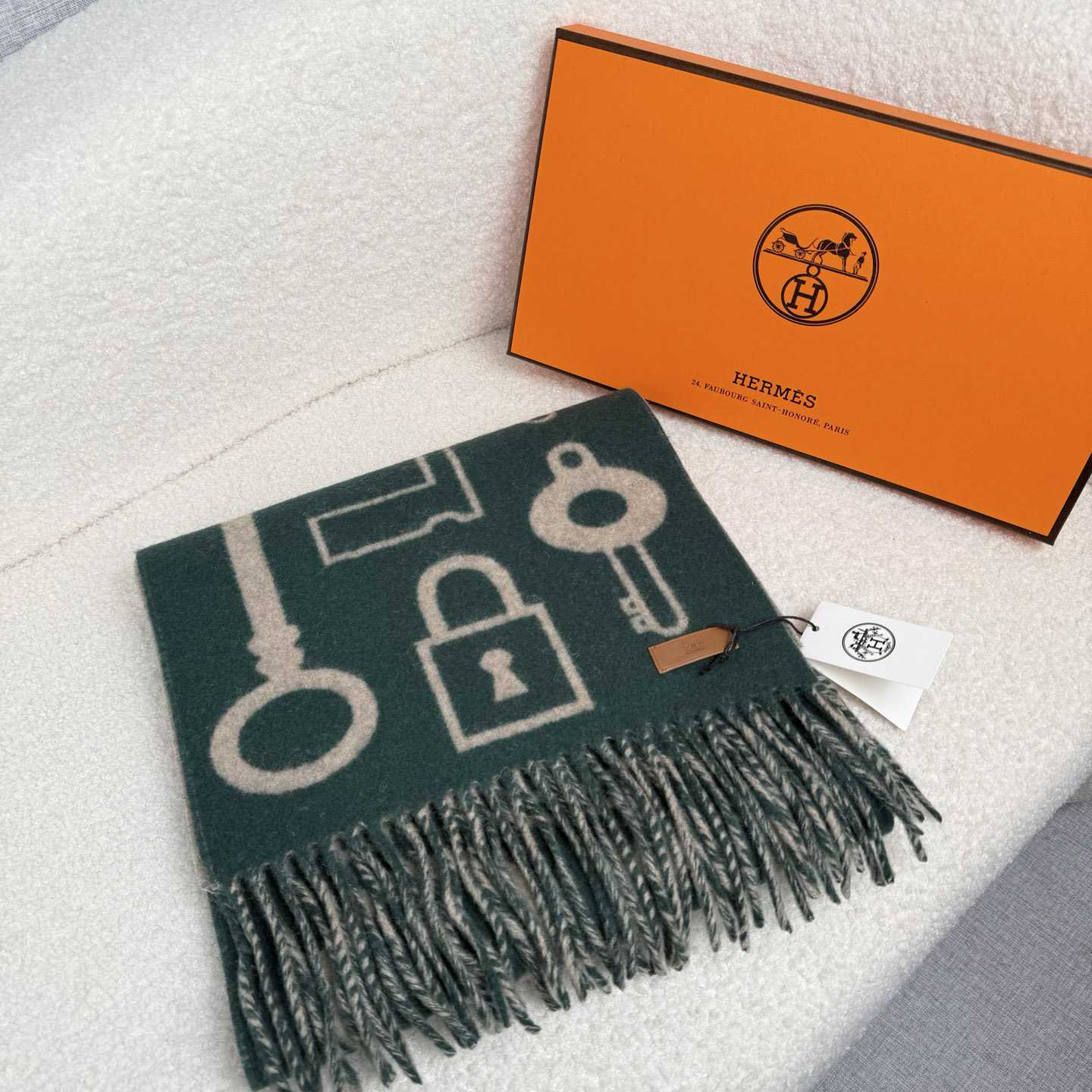Hermes Casaque Porte-Clefs Scarf - DesignerGu